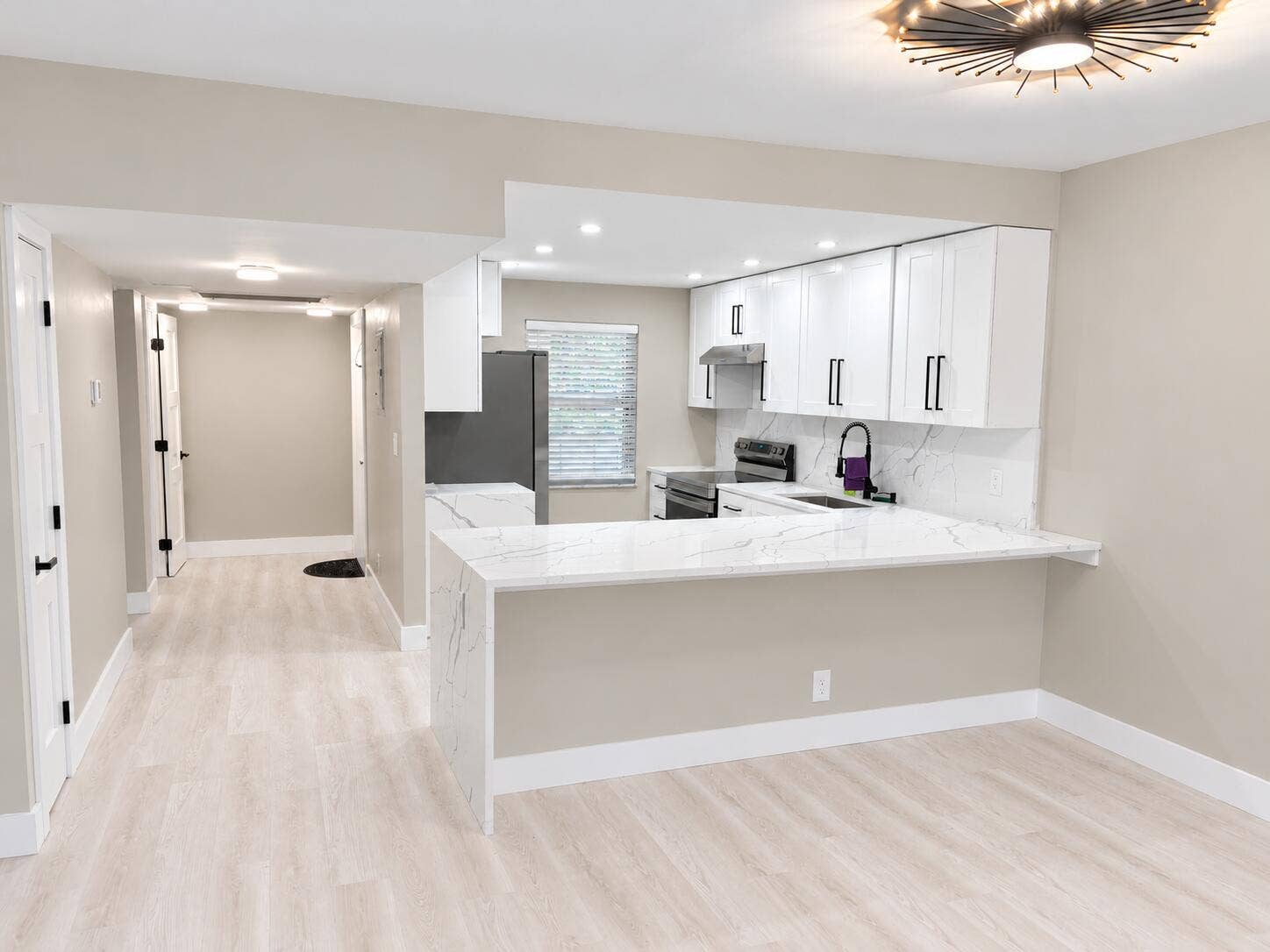 3900 Oaks Clubhouse Drive, #101, Pompano Beach, FL 33069 Palm Hallway 2