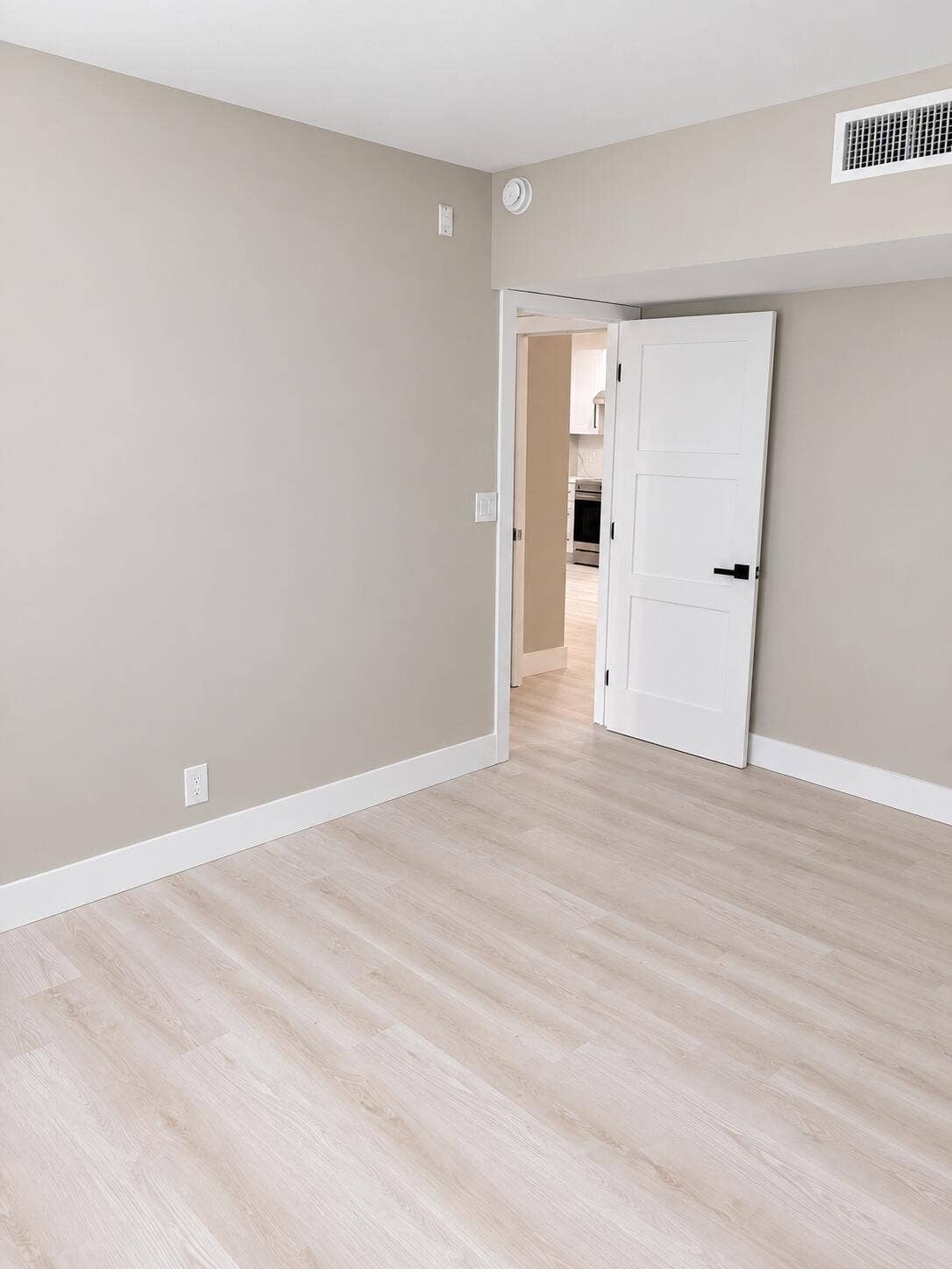 3900 Oaks Clubhouse Drive, #101, Pompano Beach, FL 33069 Palm Secnd Bed 2