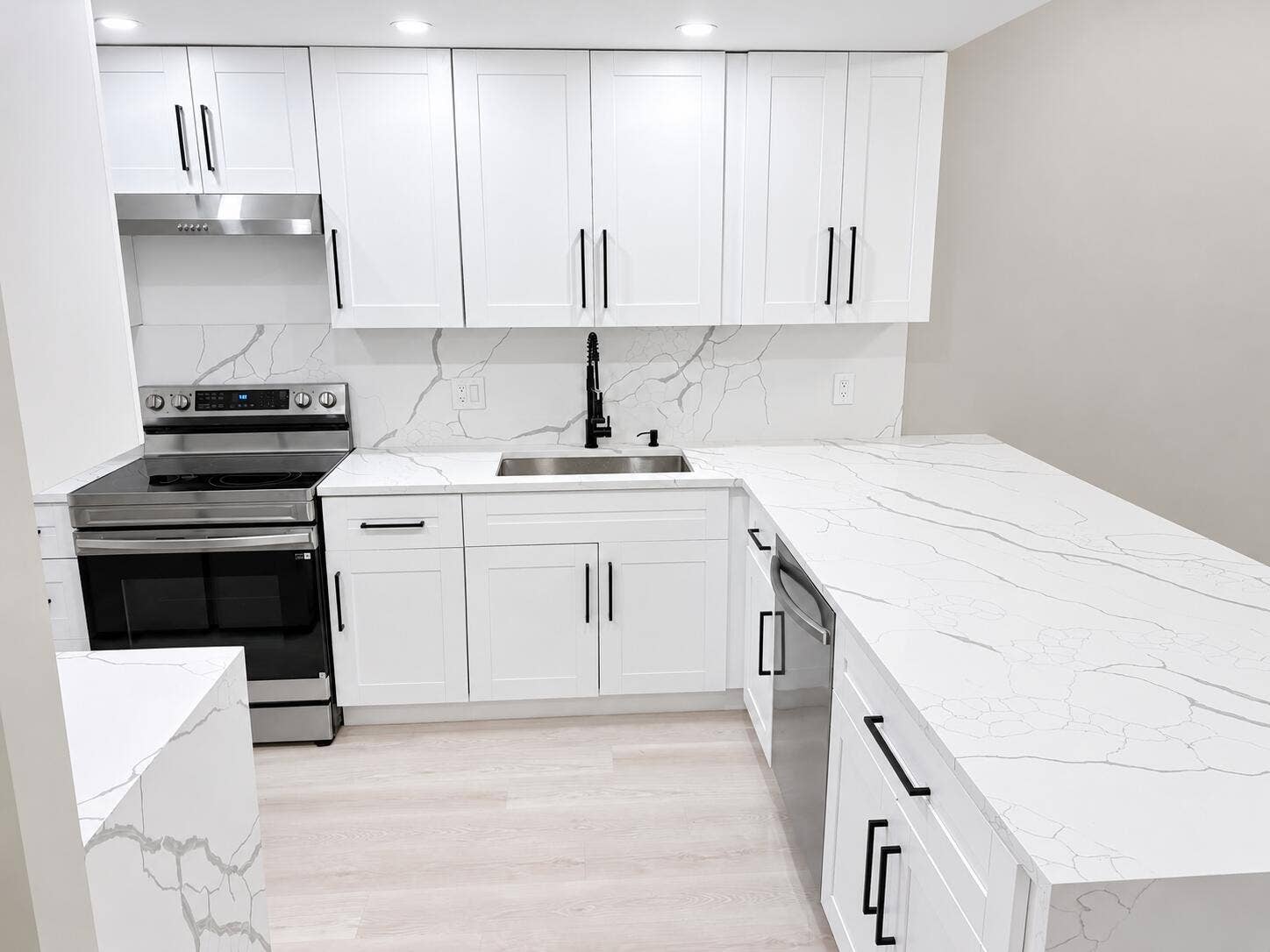 3900 Oaks Clubhouse Drive, #101, Pompano Beach, FL 33069 Palm Kitchen 2