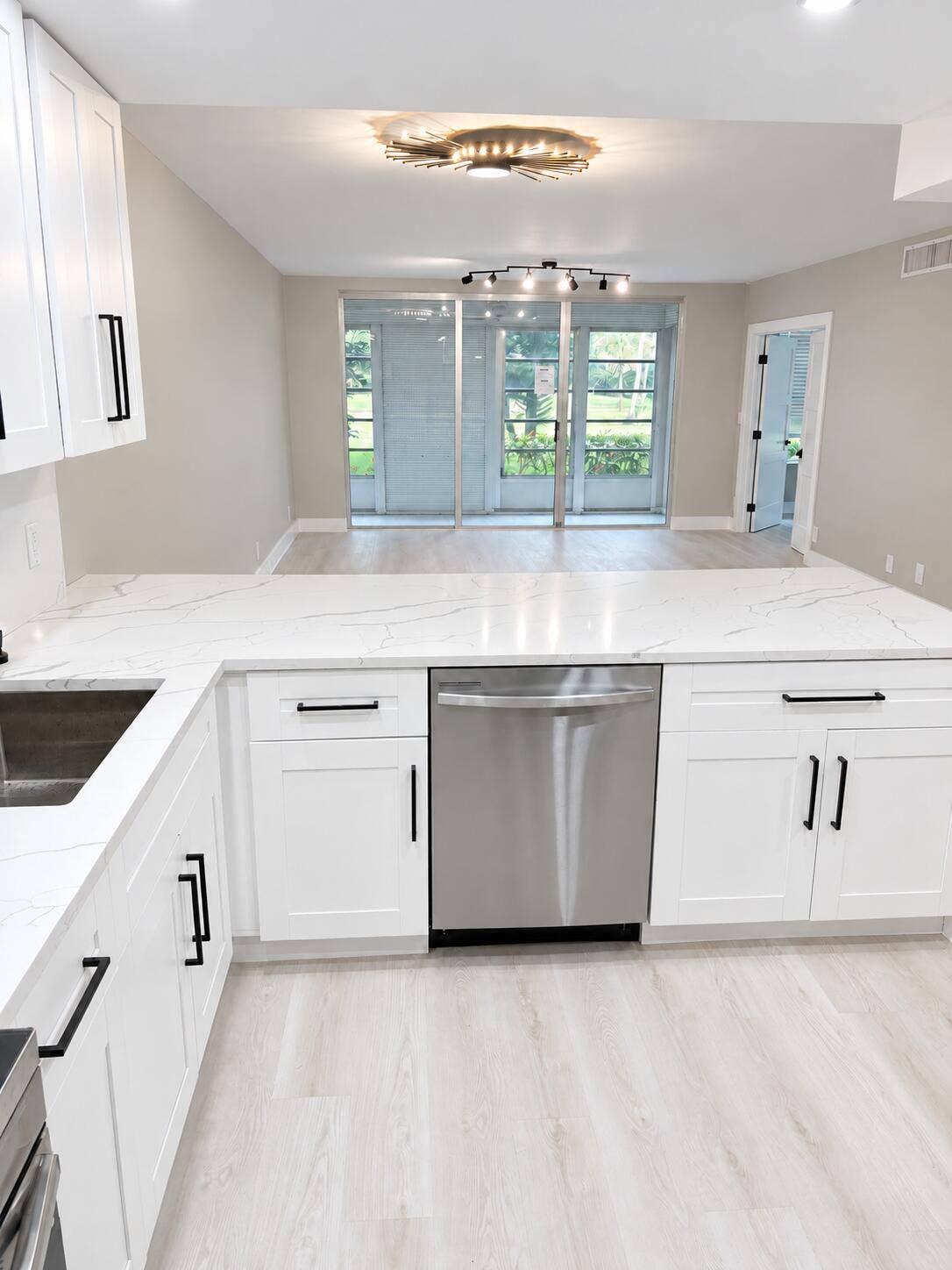 3900 Oaks Clubhouse Drive, #101, Pompano Beach, FL 33069 Palm Kitchen 4