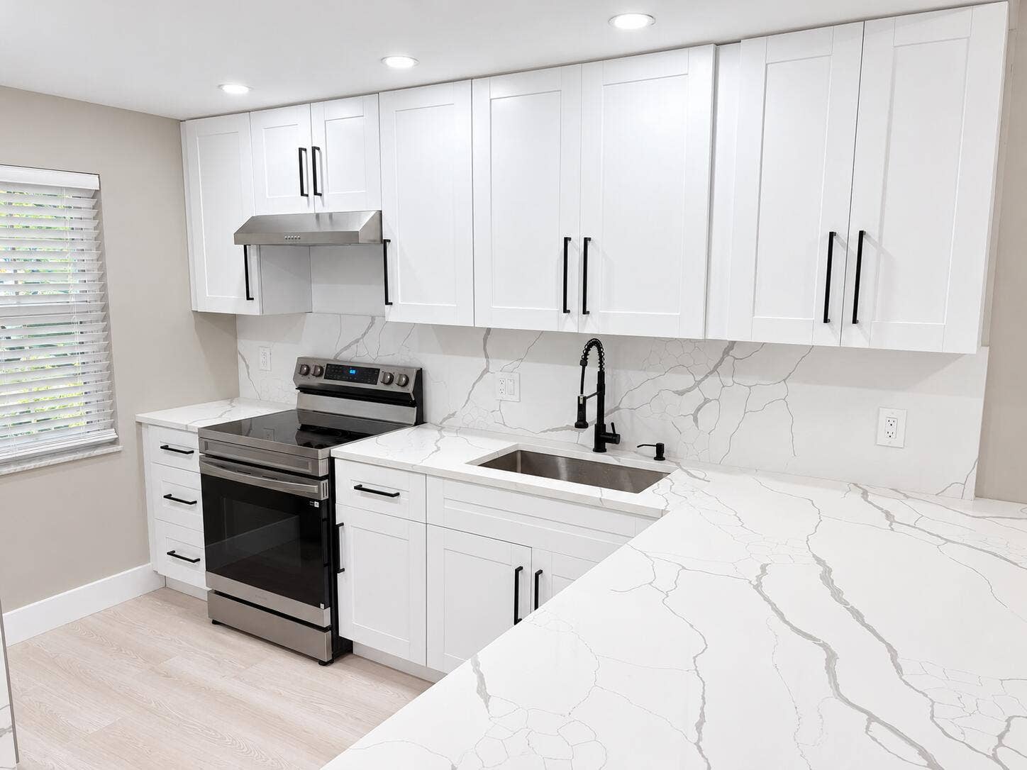 3900 Oaks Clubhouse Drive, #101, Pompano Beach, FL 33069 Palm Kitchen 3