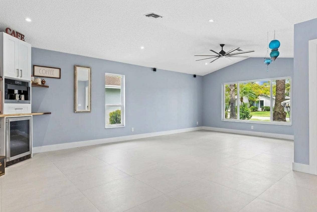 10110 SW 16TH Place, Davie, FL 33324 collov-ai_20260930102741_32ng0n