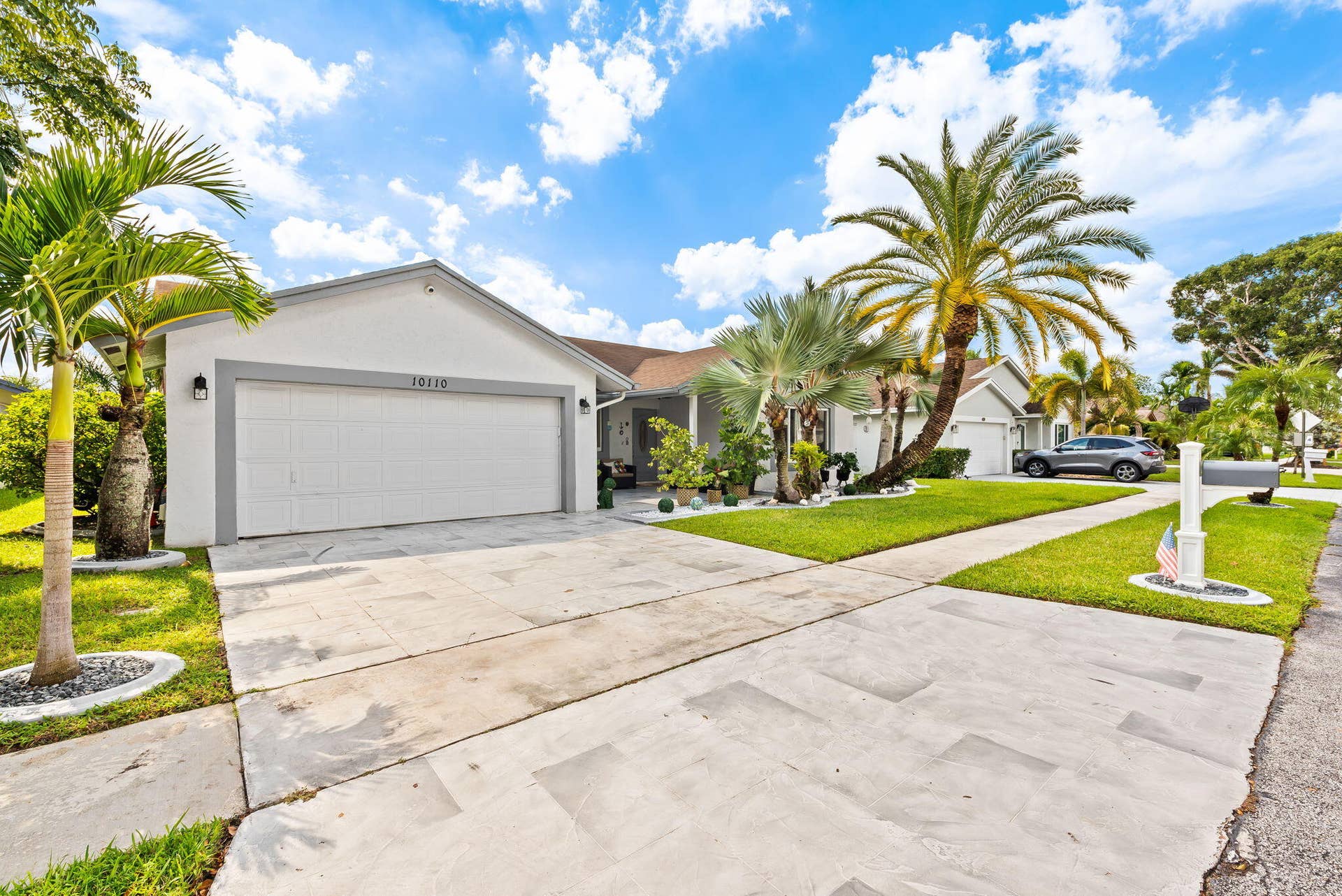10110 SW 16TH Place, Davie, FL 33324 25-web-or-mls-_BWP9648