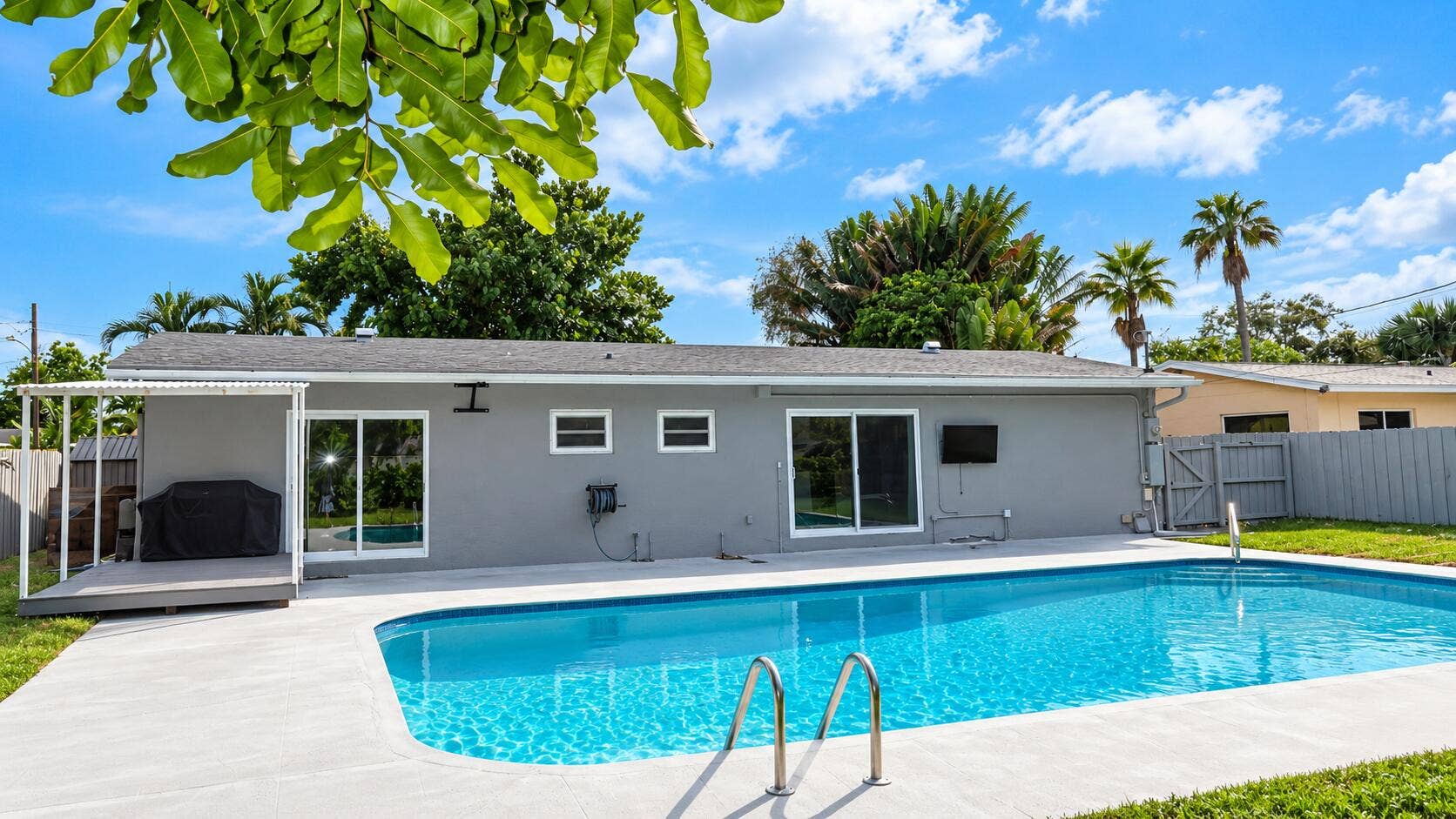 1343 W Ocean Avenue, Lantana, FL 33462 Backyard