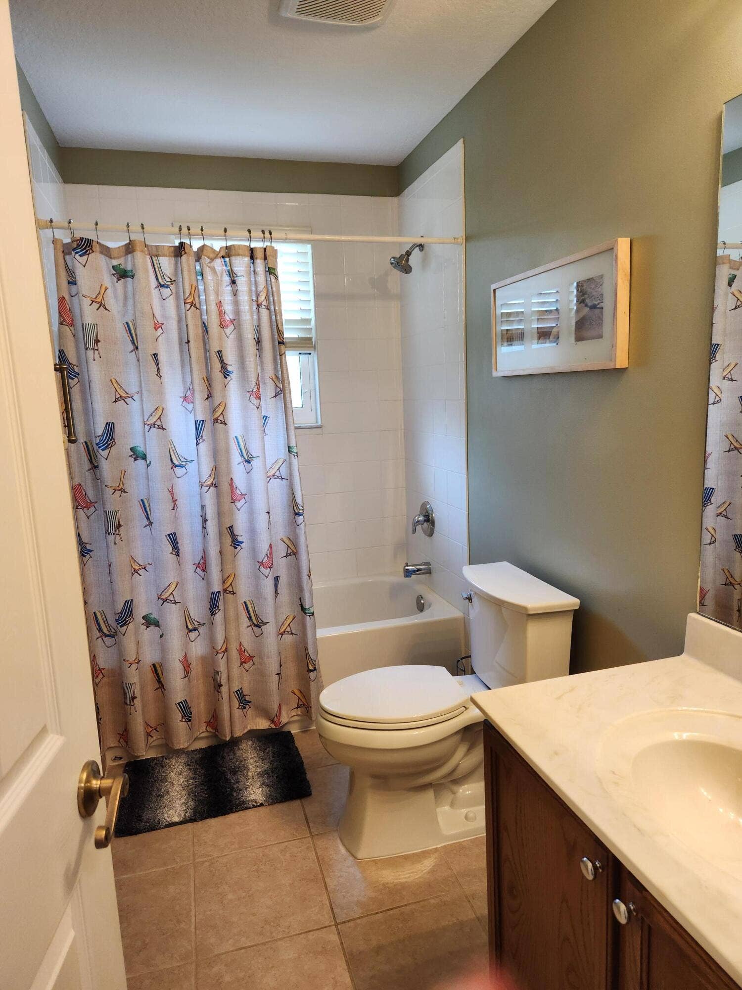 2765 SE Birmingham Drive, Stuart, FL 34994 2nd floor bath b