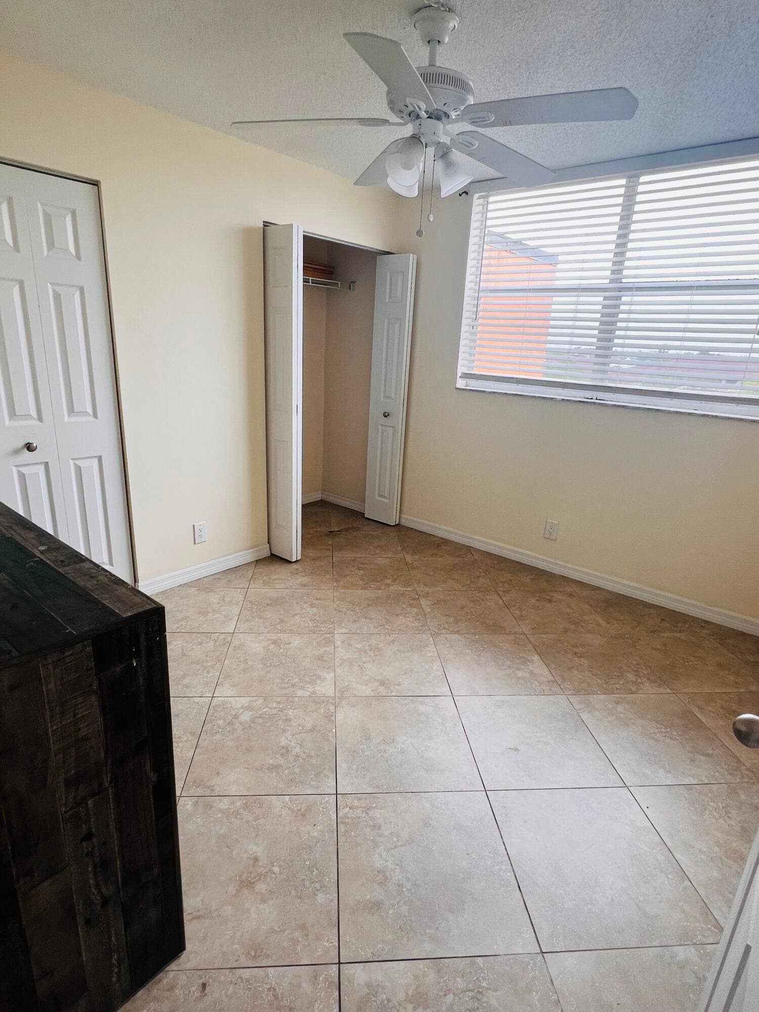 500 Executive Center Drive, #5H, West Palm Beach, FL 33401 Bed II.1