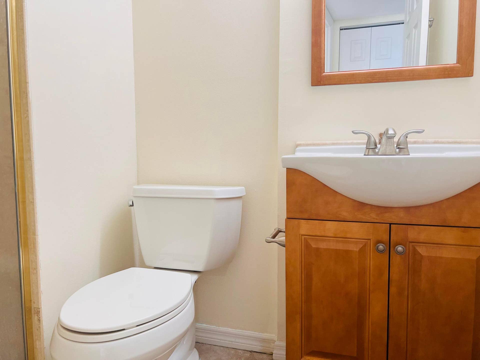 500 Executive Center Drive, #5H, West Palm Beach, FL 33401 Bath II