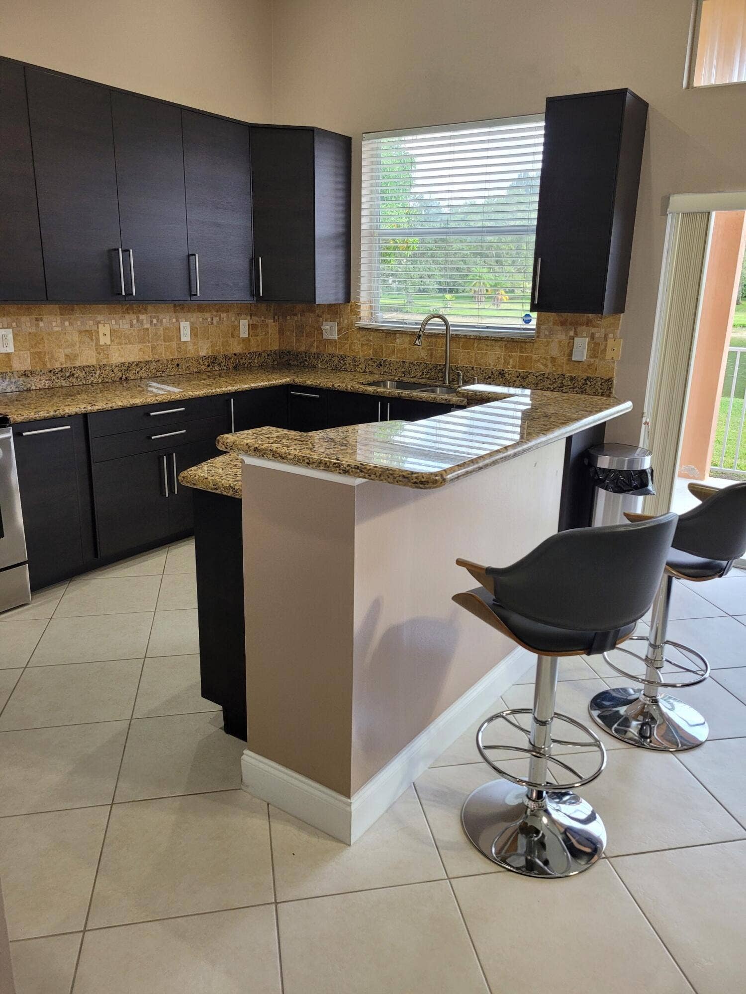 9514 Lago Drive, Boynton Beach, FL 33472 Lago kitchen view !!!