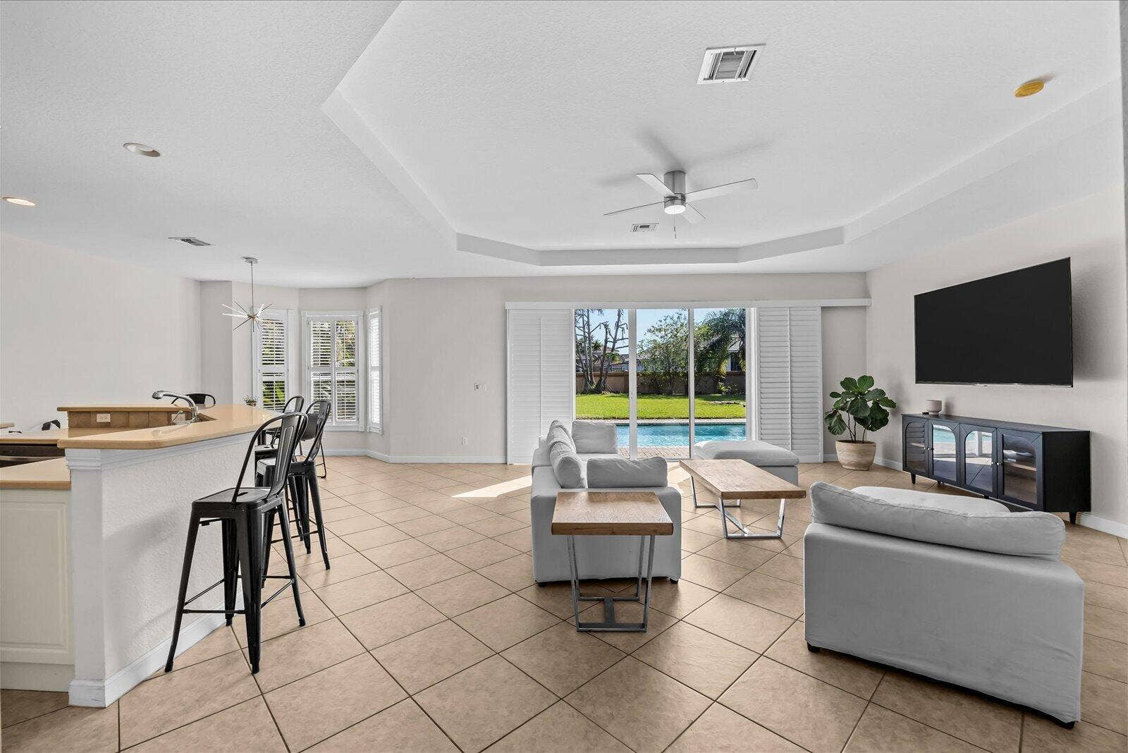 1180 AMETHYST Drive SW, Vero Beach, FL 32968 Living area