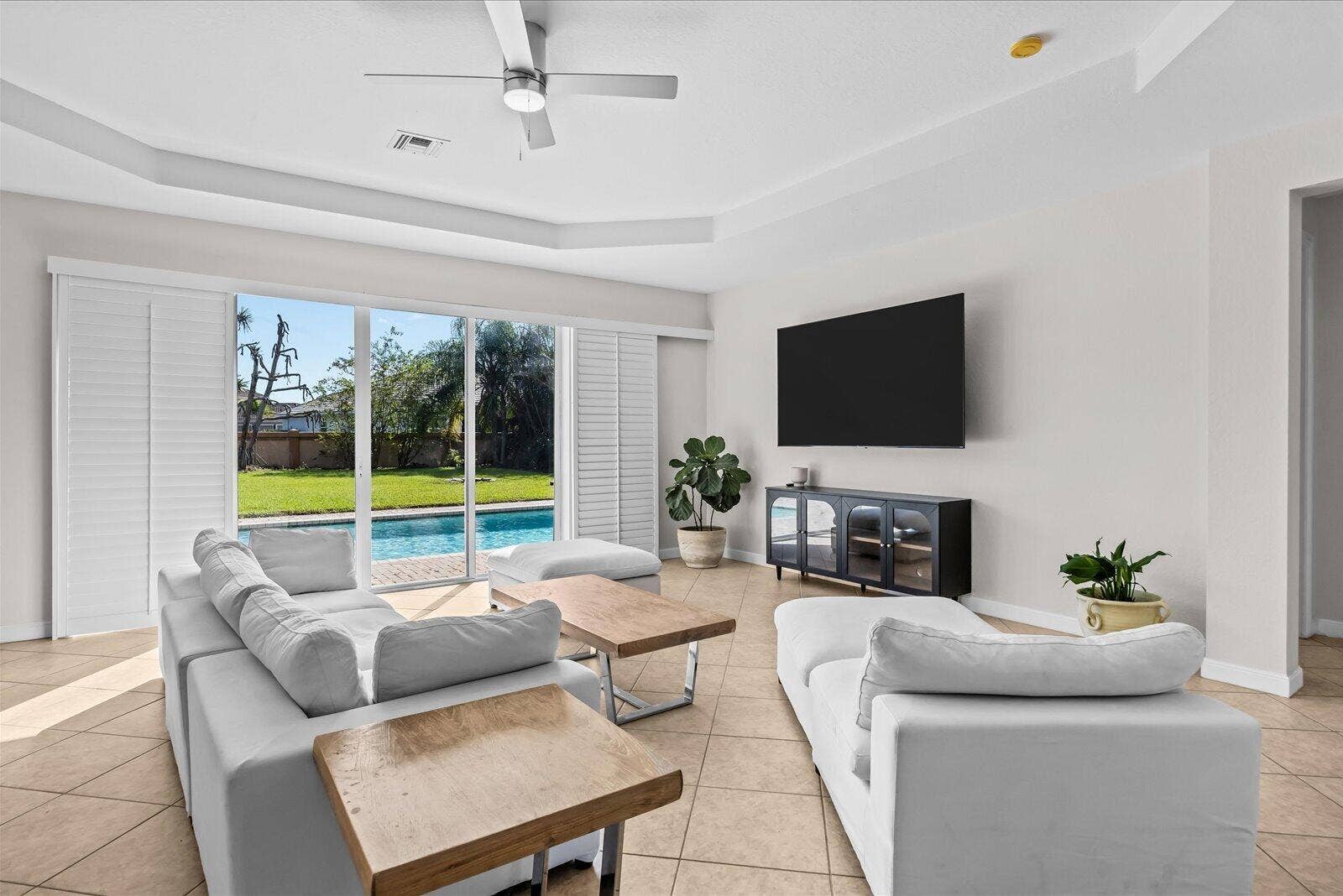 1180 AMETHYST Drive SW, Vero Beach, FL 32968 Living area