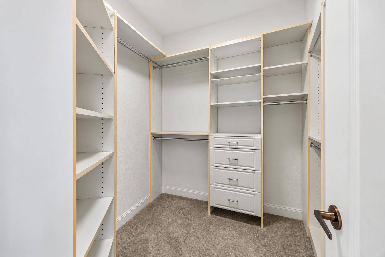 1180 AMETHYST Drive SW, Vero Beach, FL 32968 Master Closet