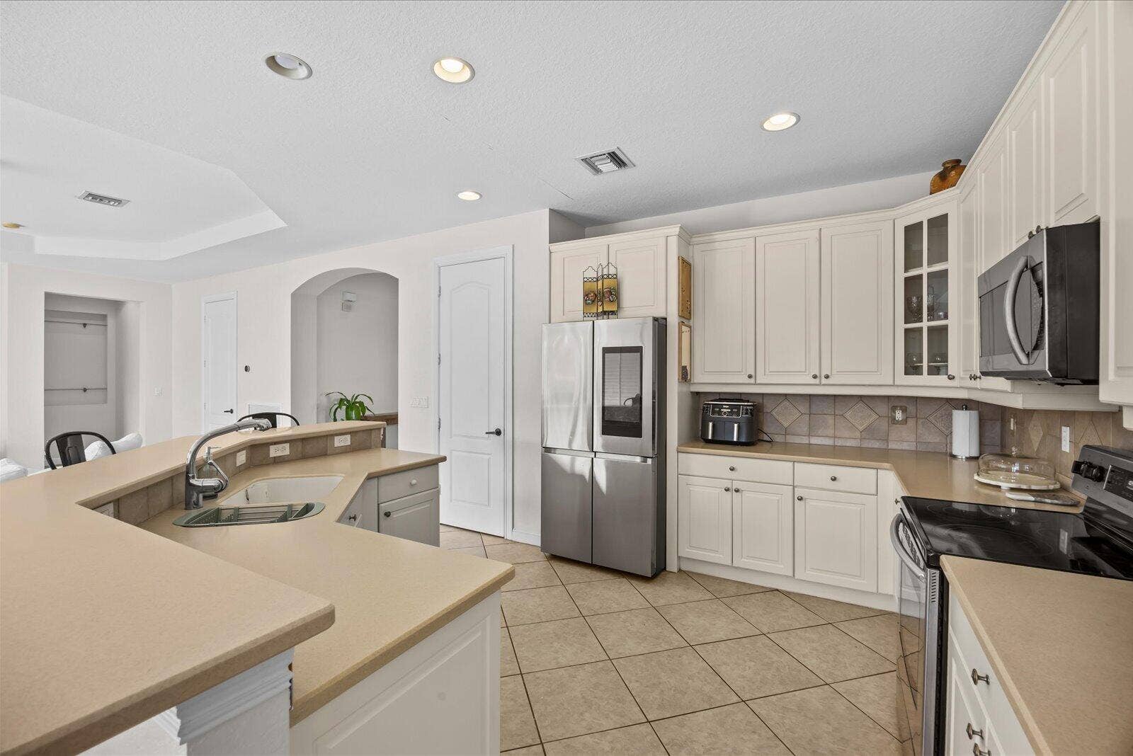 1180 AMETHYST Drive SW, Vero Beach, FL 32968 Kitchen