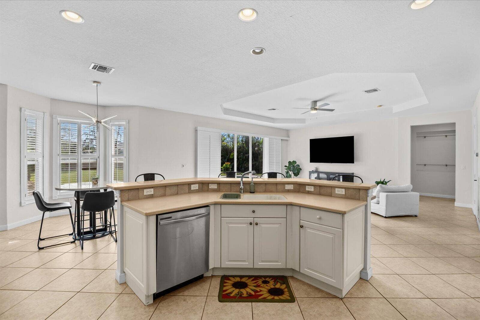 1180 AMETHYST Drive SW, Vero Beach, FL 32968 Kitchen