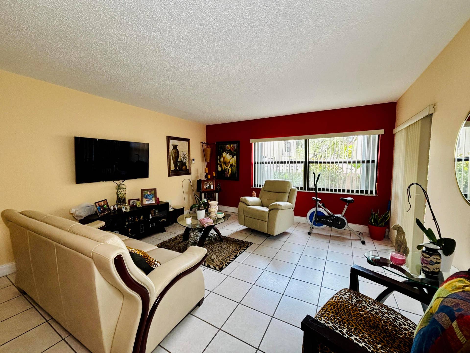 540 W PARK Drive, #101-1, Miami, Miami, FL 33172 IMG_1510