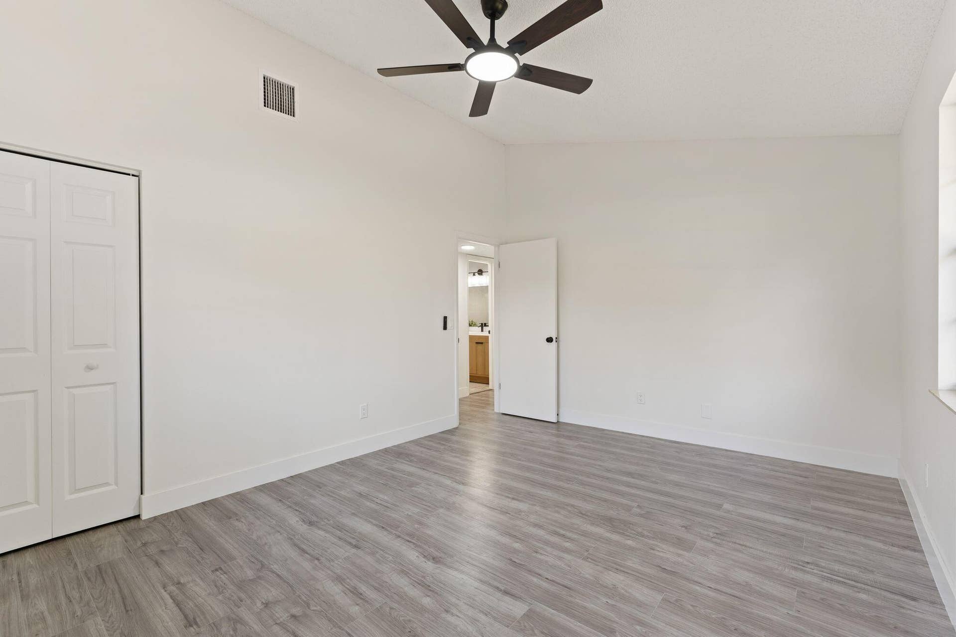 2136 80TH Avenue, Vero Beach, FL 32966 Bedroom 3