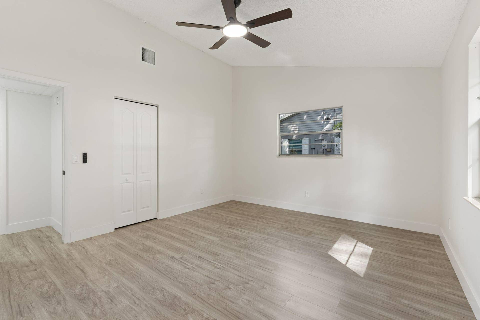 2136 80TH Avenue, Vero Beach, FL 32966 Primary