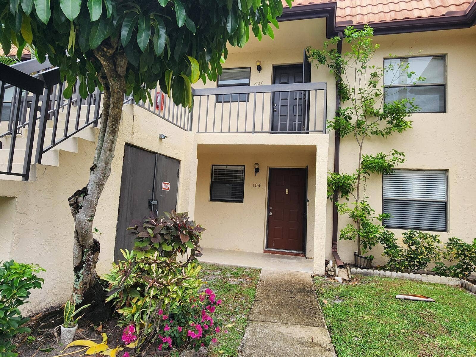 7101 GOLF COLONY Court, #104, Lake Worth, Lake Worth, FL 33467 460