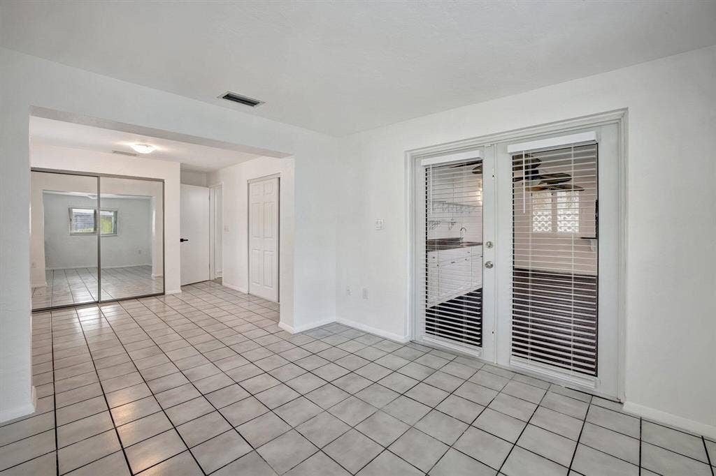5615 FREEDOM Street, Hollywood, FL 33021 room 1