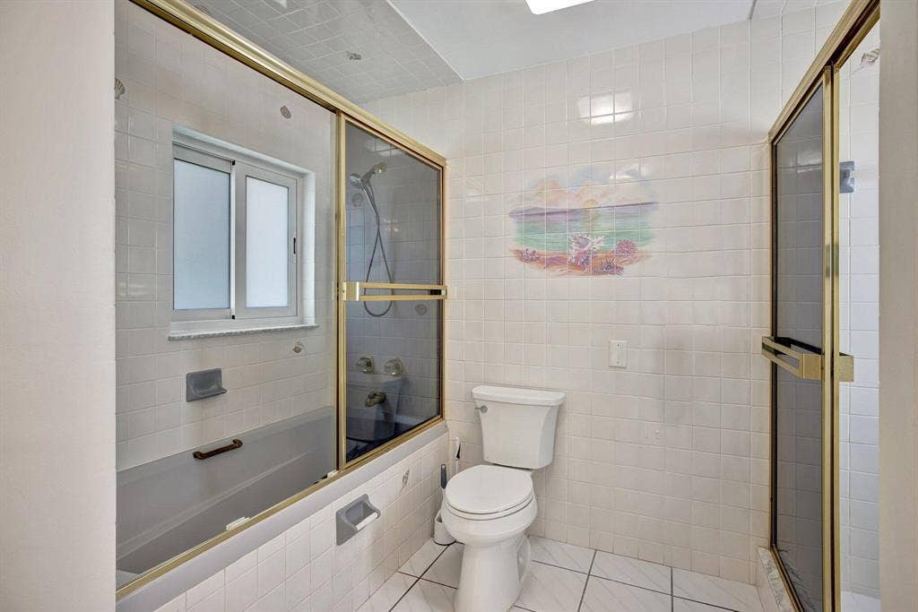 5615 FREEDOM Street, Hollywood, FL 33021 bathroom 2