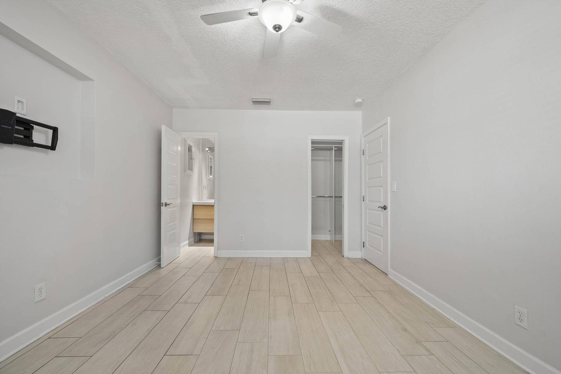 2265 SE 12TH Street, Pompano Beach, Pompano Beach, FL 33062 2255 SE 12th St Pompano Beach-39