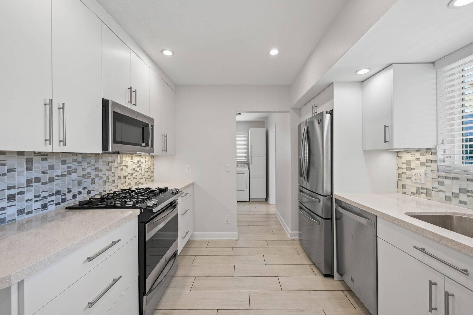 2265 SE 12TH Street, Pompano Beach, Pompano Beach, FL 33062 2255 SE 12th St Pompano Beach-35