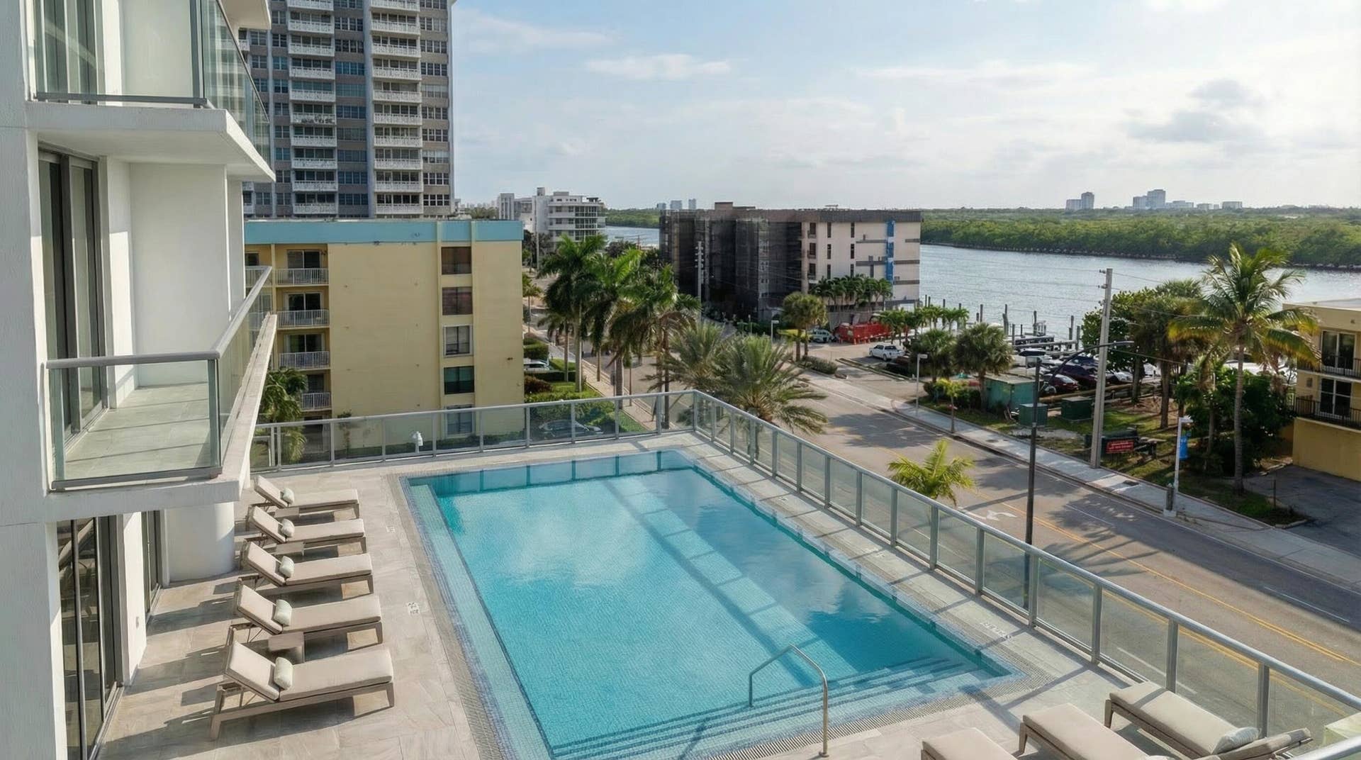 3319 N OCEAN Drive, #608, Hollywood, FL 33019 Pool1
