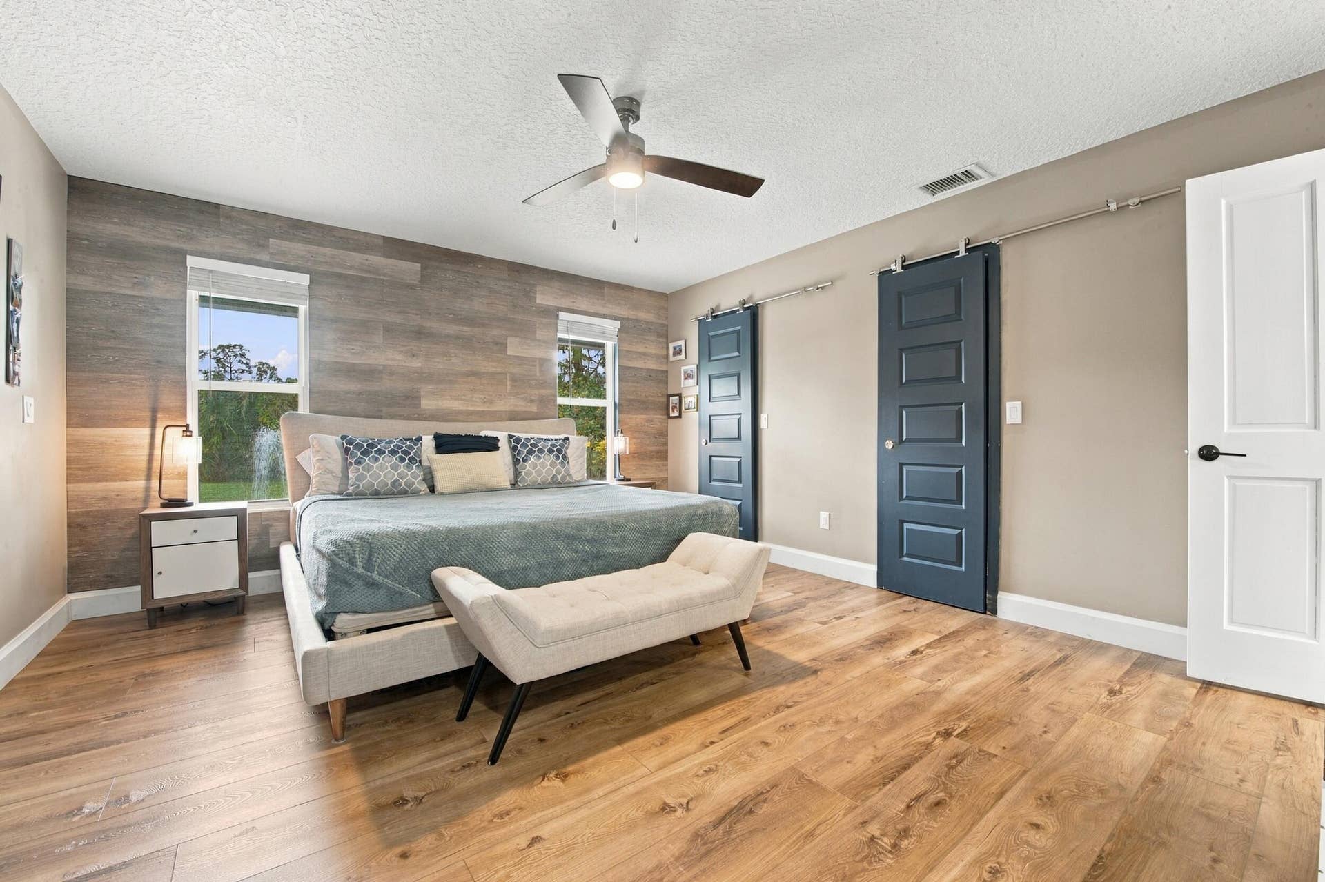 Huge Master bedroom