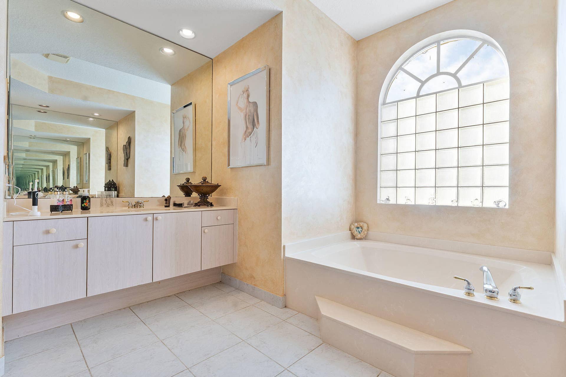 7389 Viale Michelangelo, Delray Beach, FL 33446 Primary Bathroom