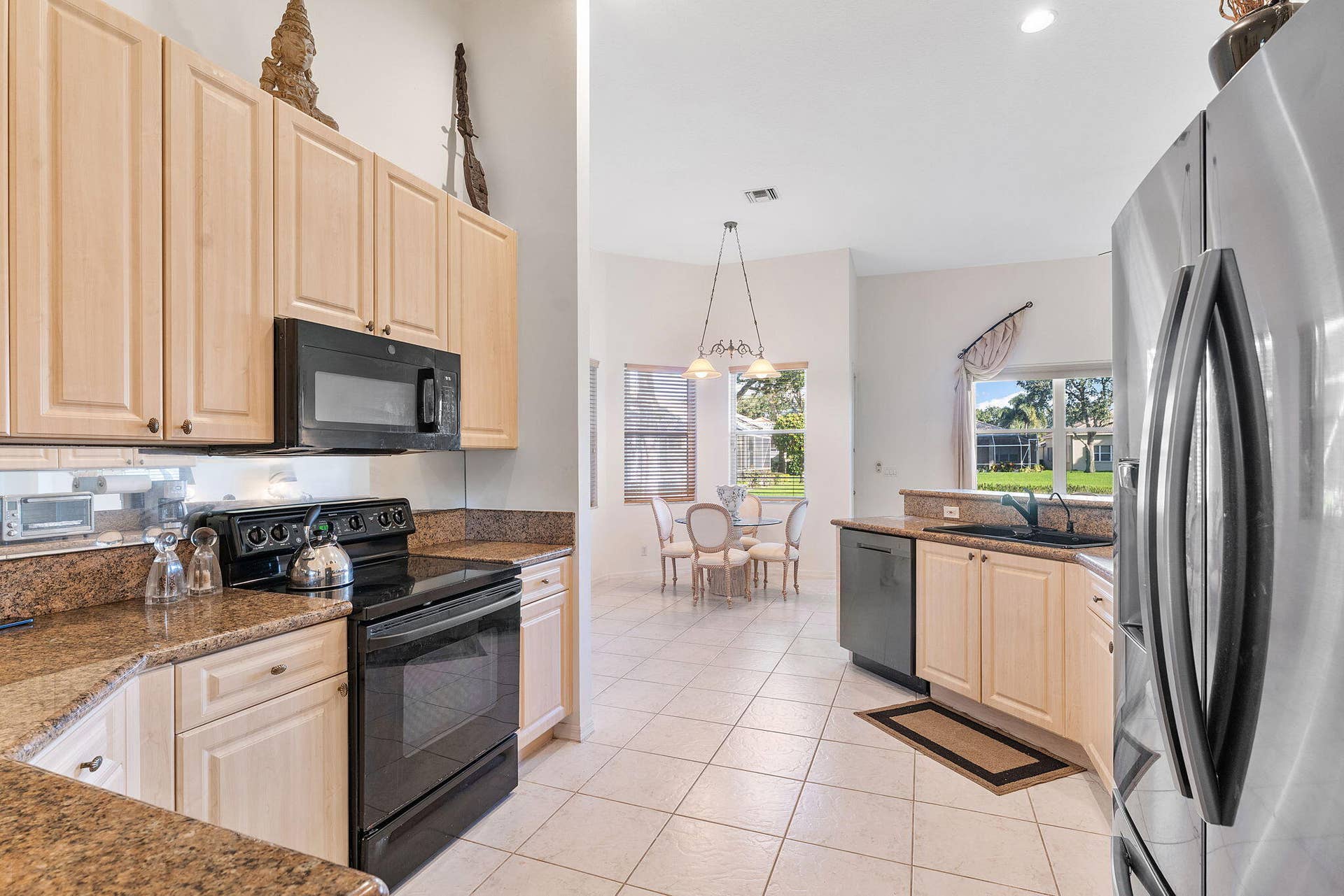 7389 Viale Michelangelo, Delray Beach, FL 33446 Kitchen