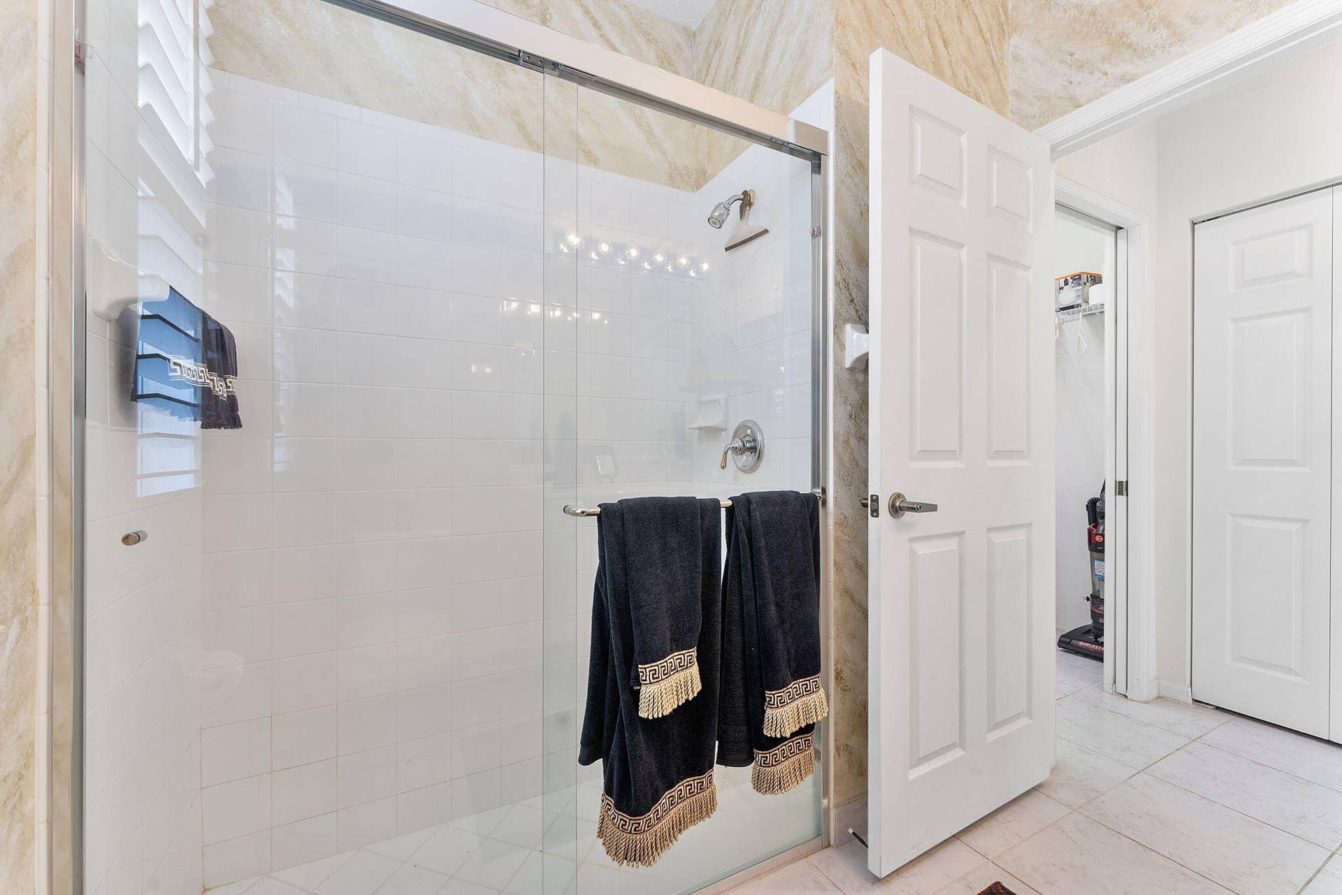 7389 Viale Michelangelo, Delray Beach, FL 33446 Second Bathroom