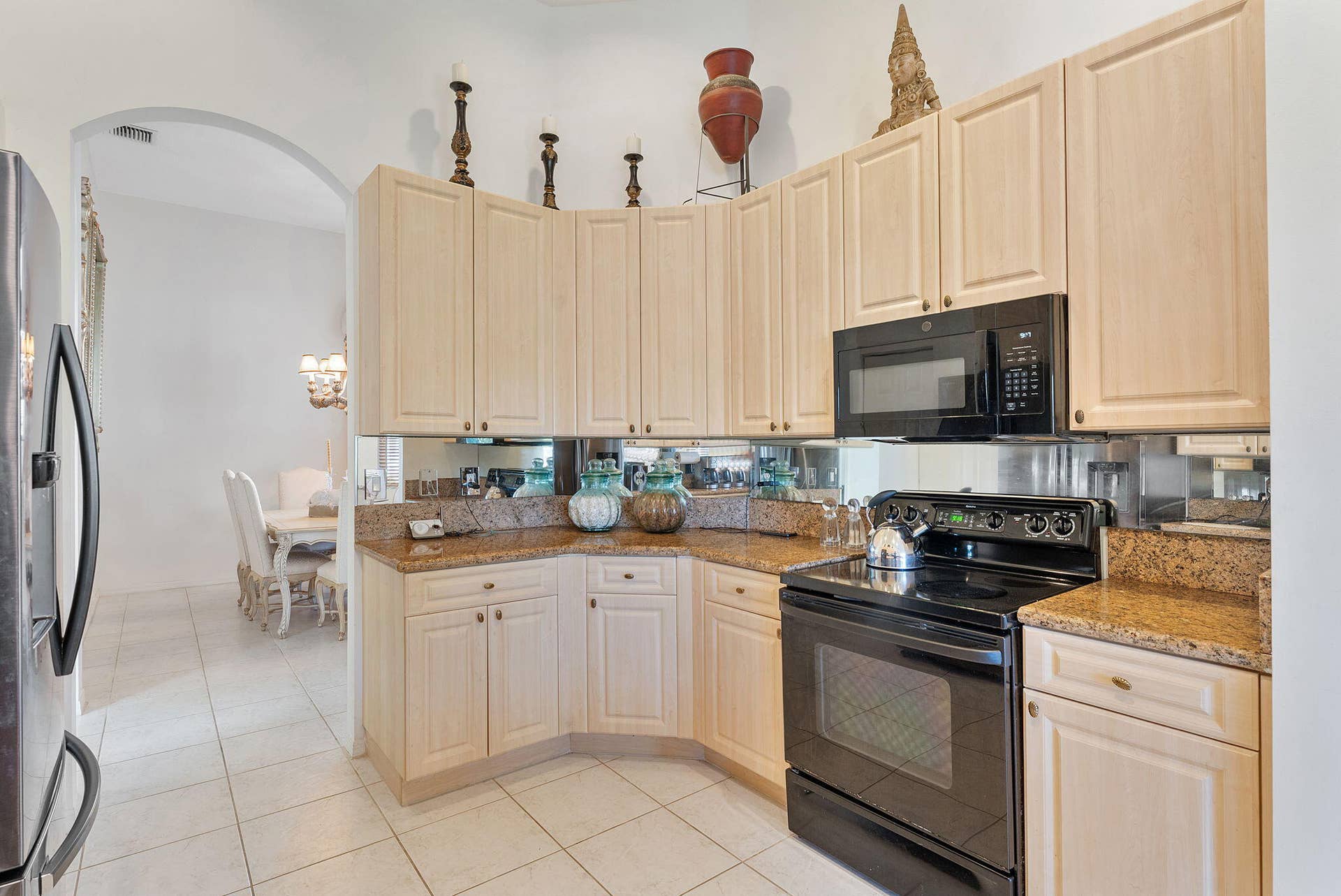 7389 Viale Michelangelo, Delray Beach, FL 33446 Kitchen