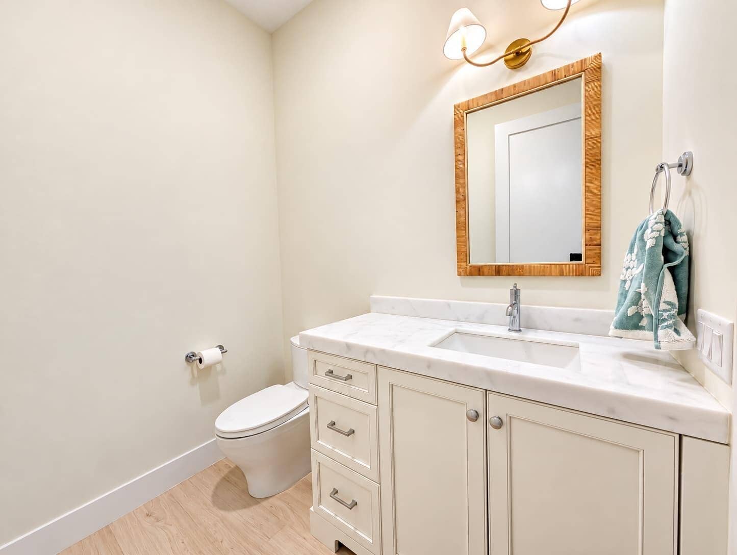 115-magic-way-bathroom-2-ai