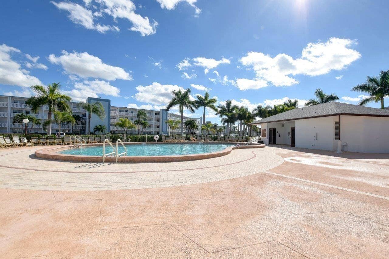 Cornwall Pool