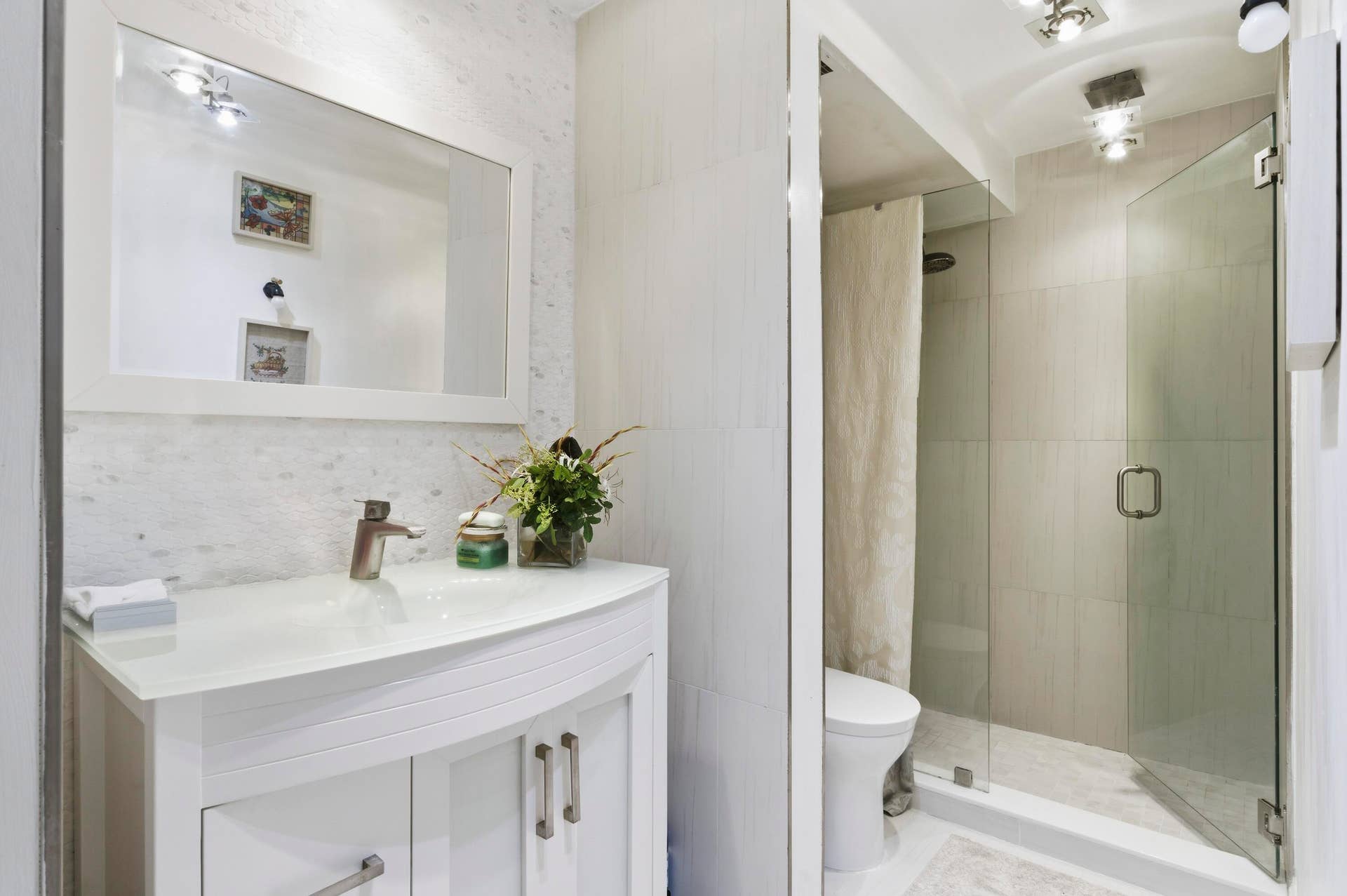 8 Royal Palm Way, #2050, Boca Raton, FL 33432 Full Bath