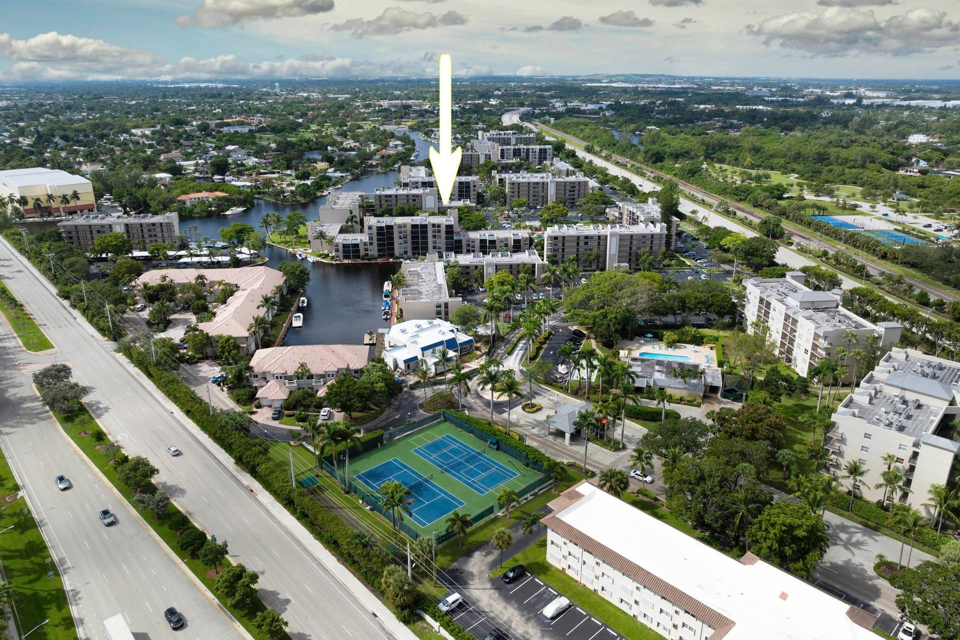 8 Royal Palm Way, #2050, Boca Raton, FL 33432 Aerial View