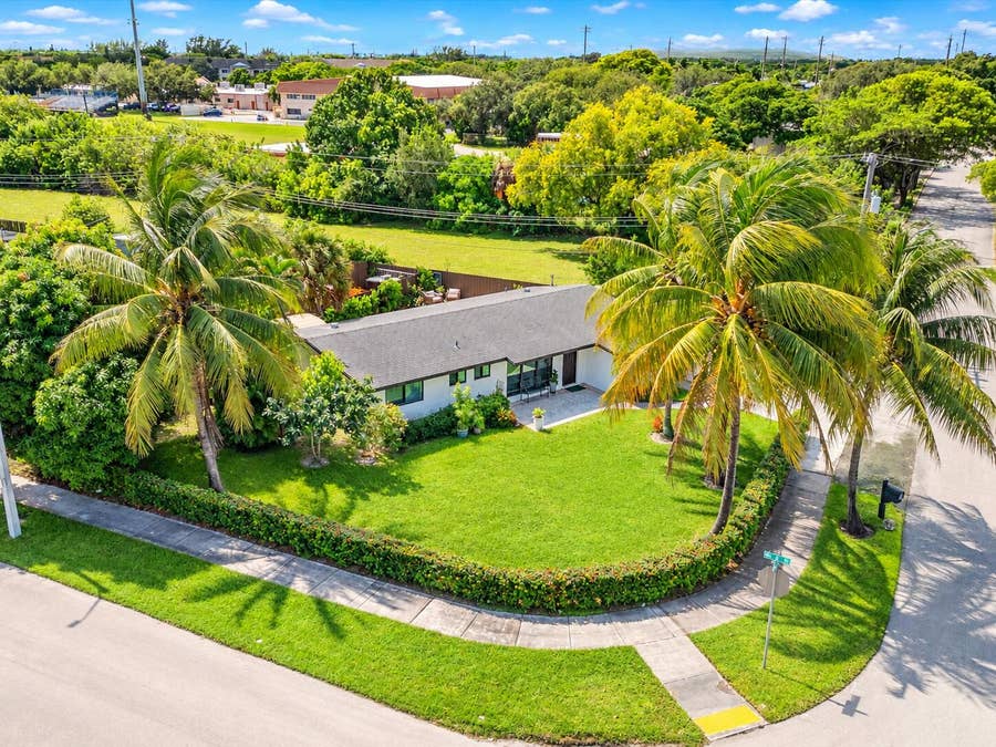 Property photo for 5051 NE 6TH Avenue, Deerfield Beach, FL