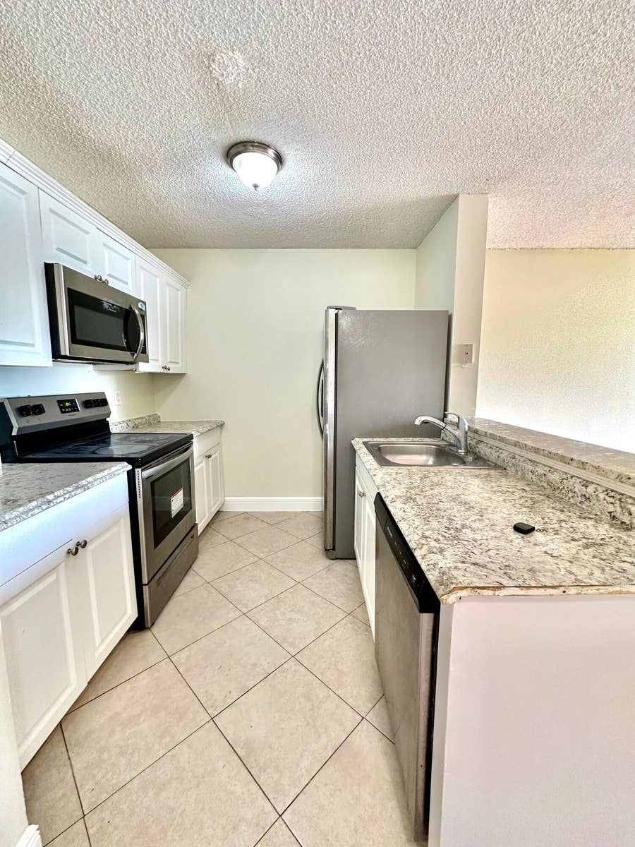 Property photo for 1405 Meadows Circle W, Boynton Beach, FL