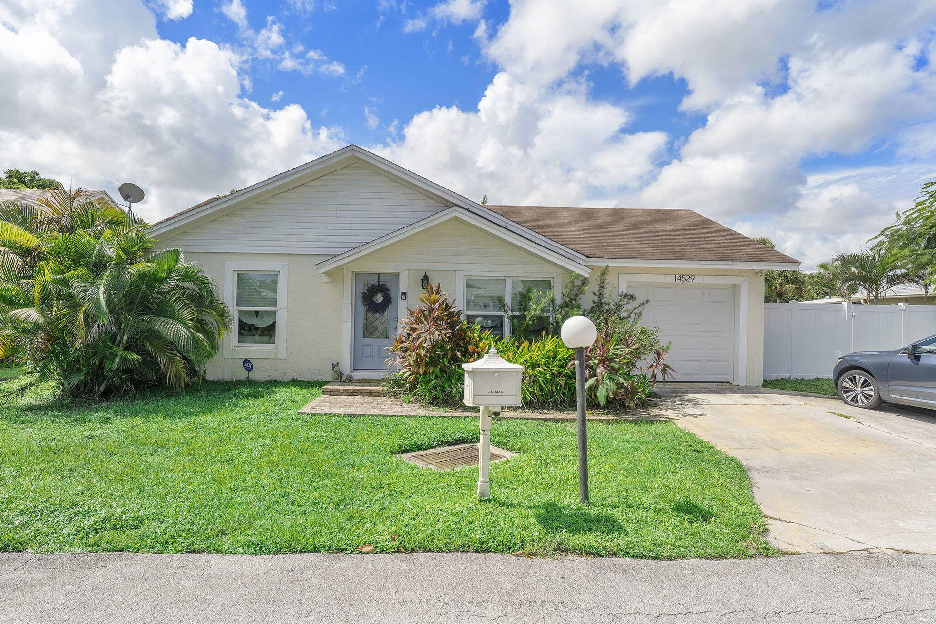 14529 Sunset Pine Drive, Delray Beach, FL 33445 Front Exterior Photo