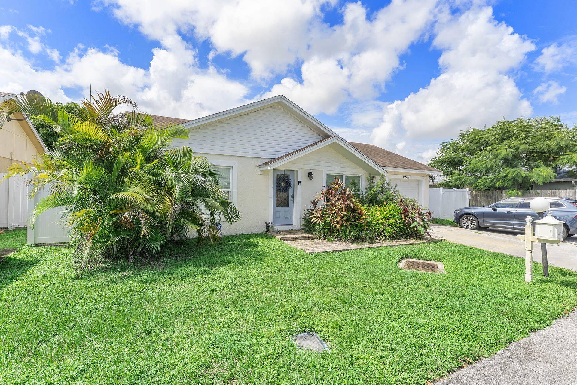 14529 Sunset Pine Drive, Delray Beach, FL 33445 Front Exterior Photo