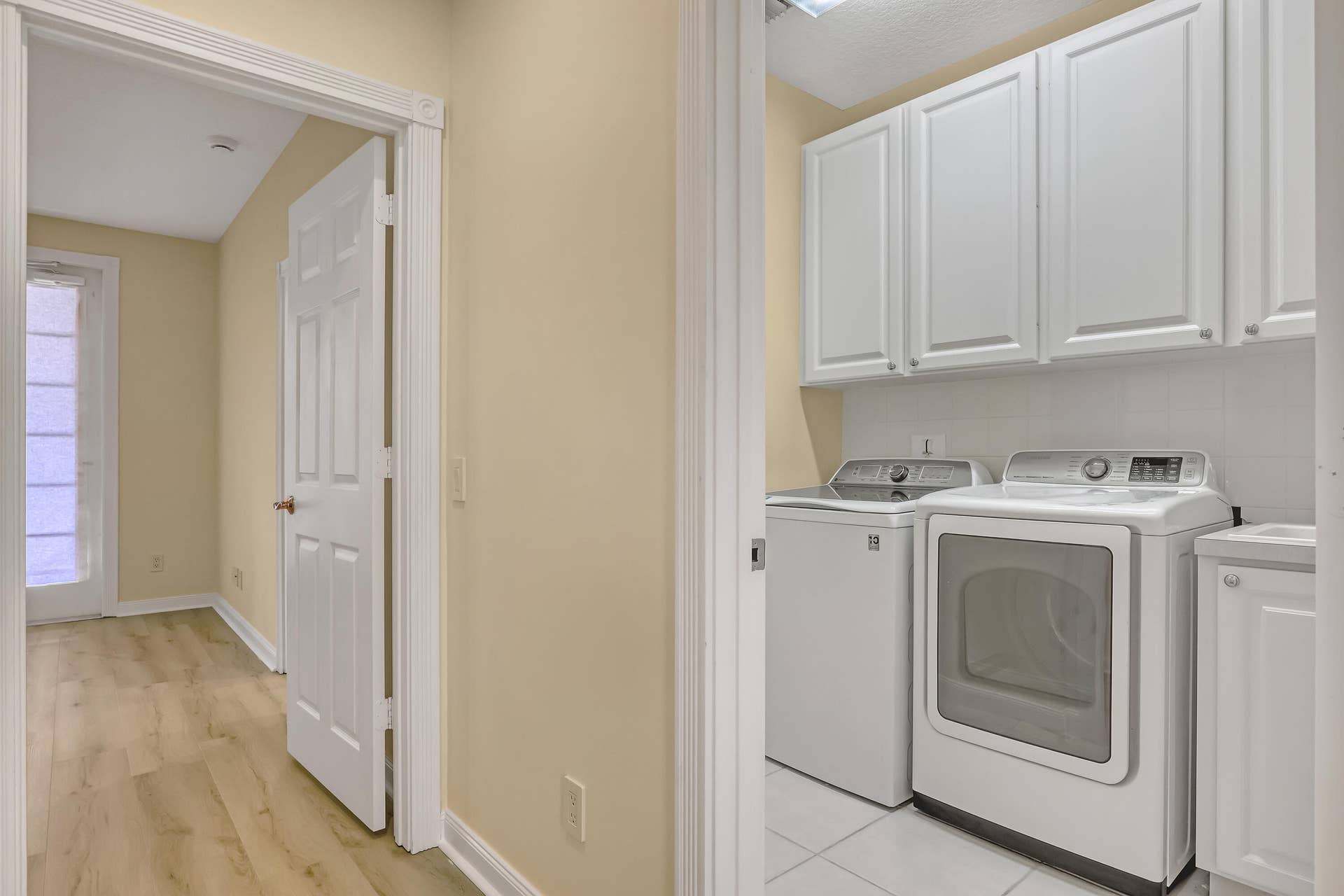115 Soriano Drive, Jupiter, FL 33458 Upstairs Laundry