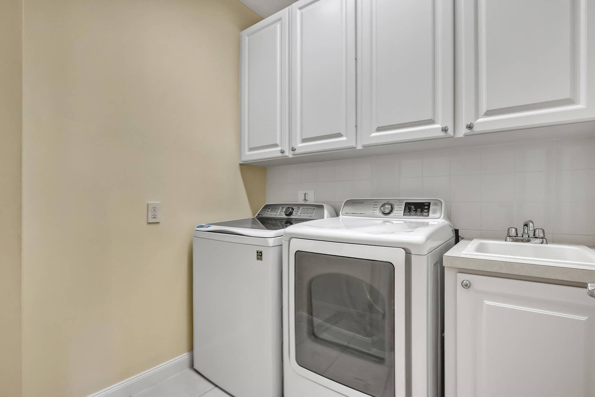 115 Soriano Drive, Jupiter, FL 33458 Laundry Room