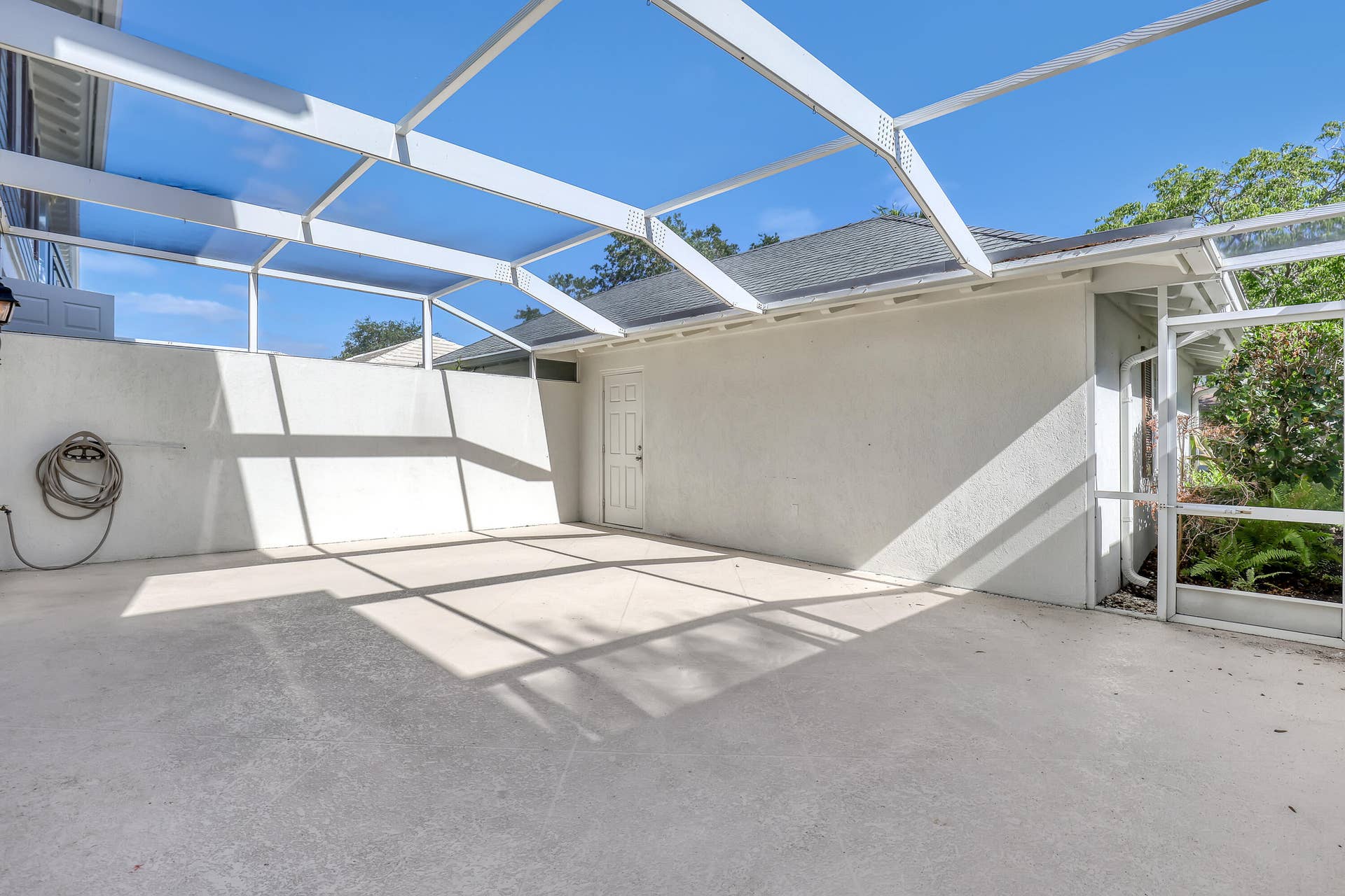 115 Soriano Drive, Jupiter, FL 33458 Courtyard