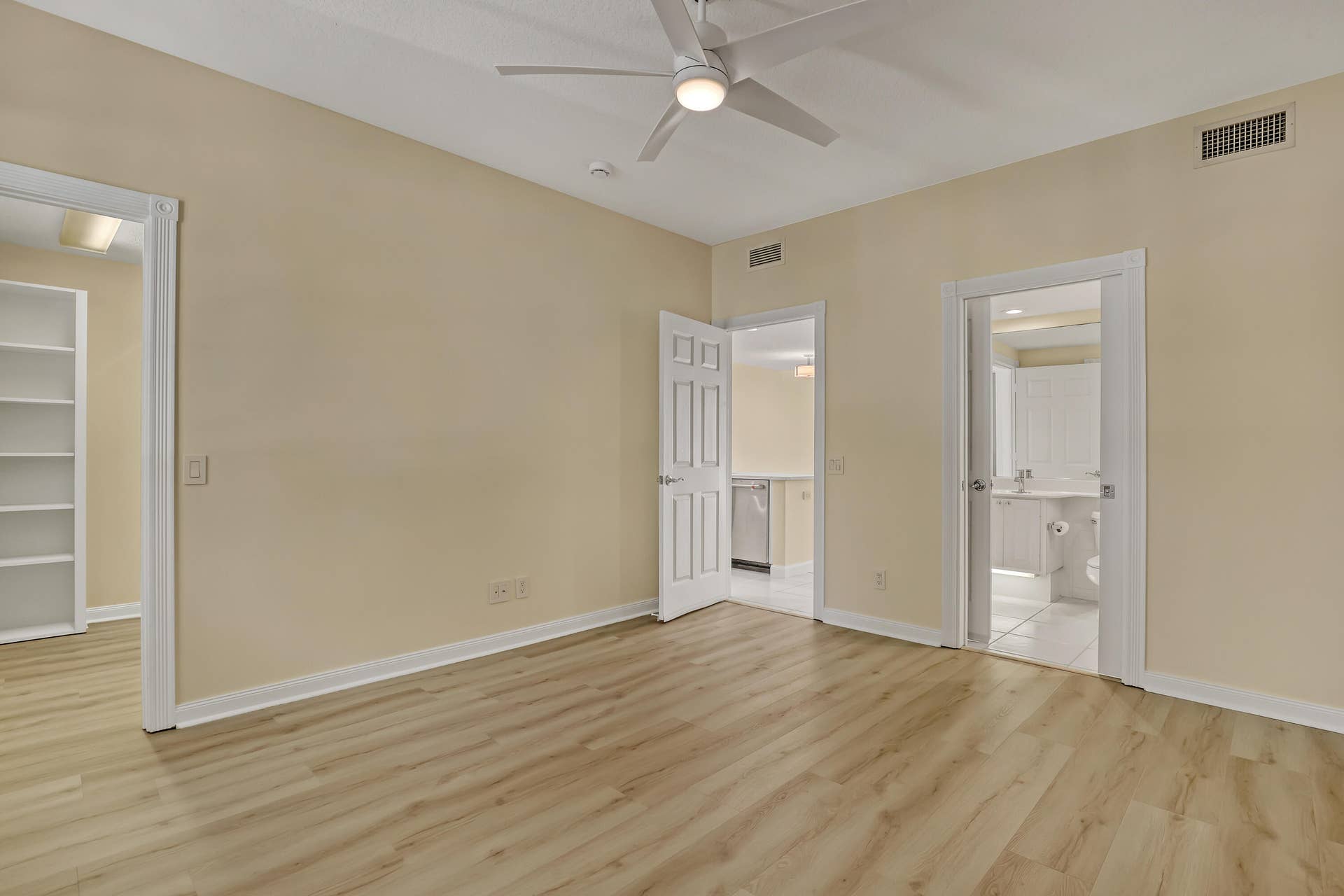 115 Soriano Drive, Jupiter, FL 33458 Downstairs Bedroom/Den