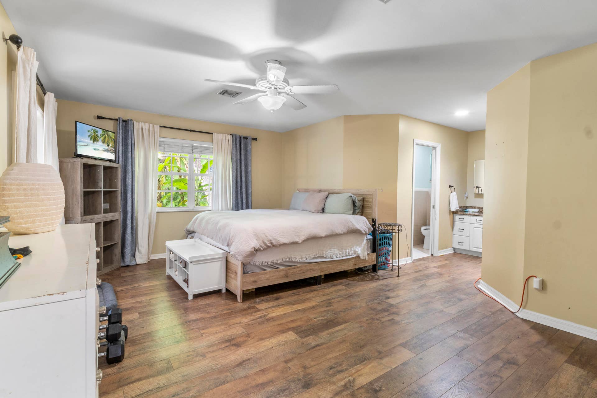 129 38TH Court, Vero Beach, Vero Beach, FL 32968 DSC04939