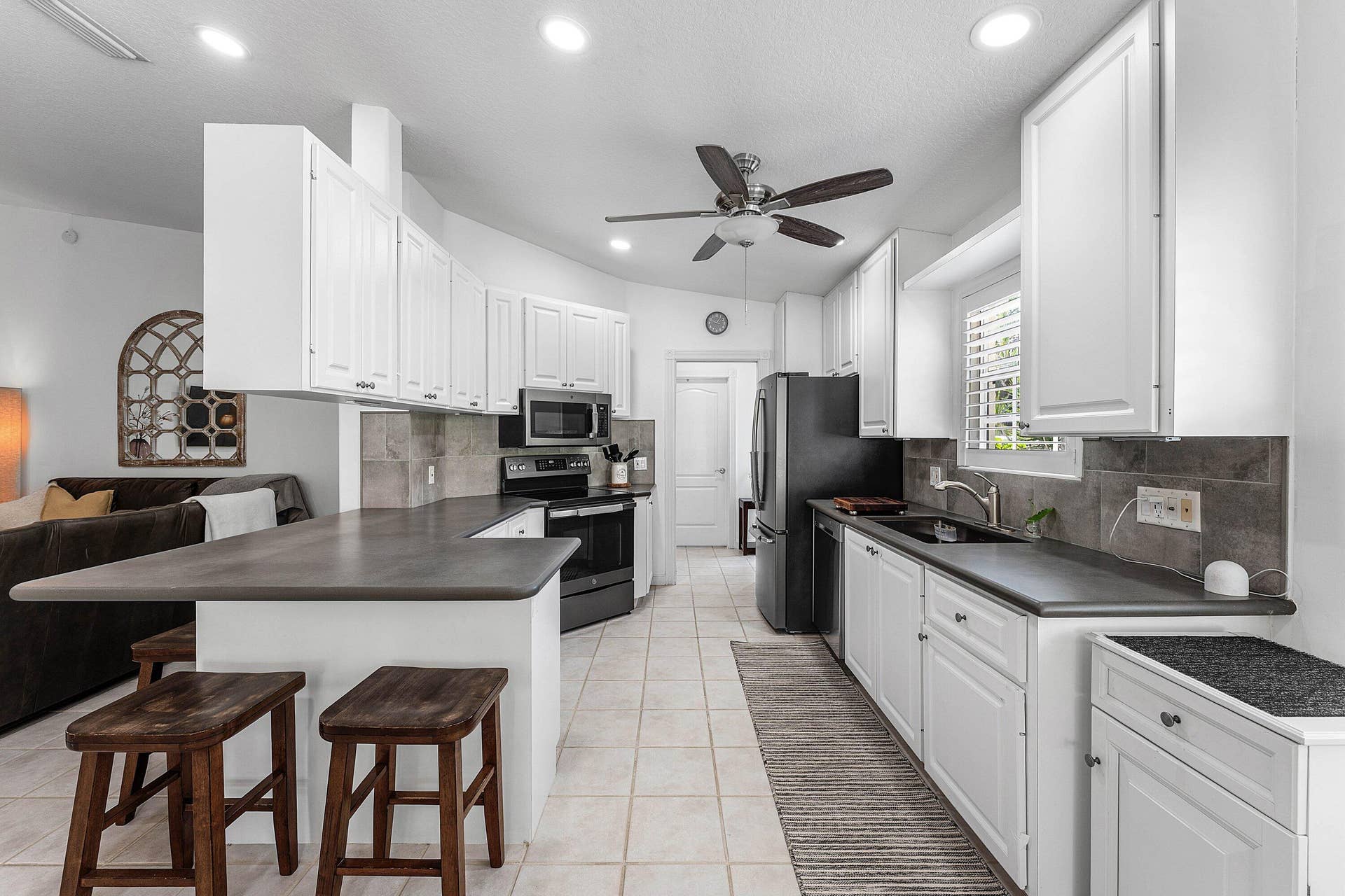 Quartz countertops with backsplash