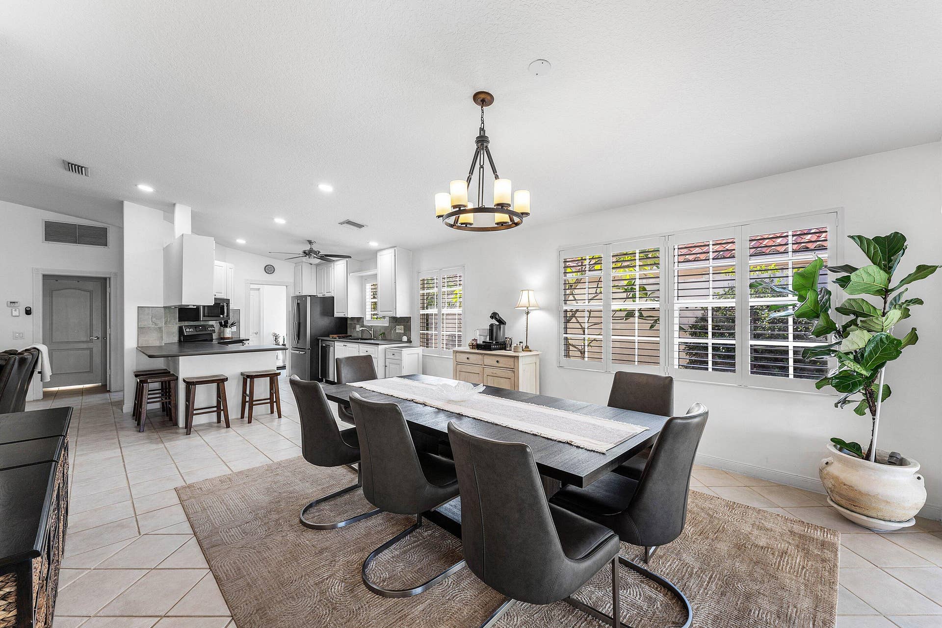 Dining/Kitchen