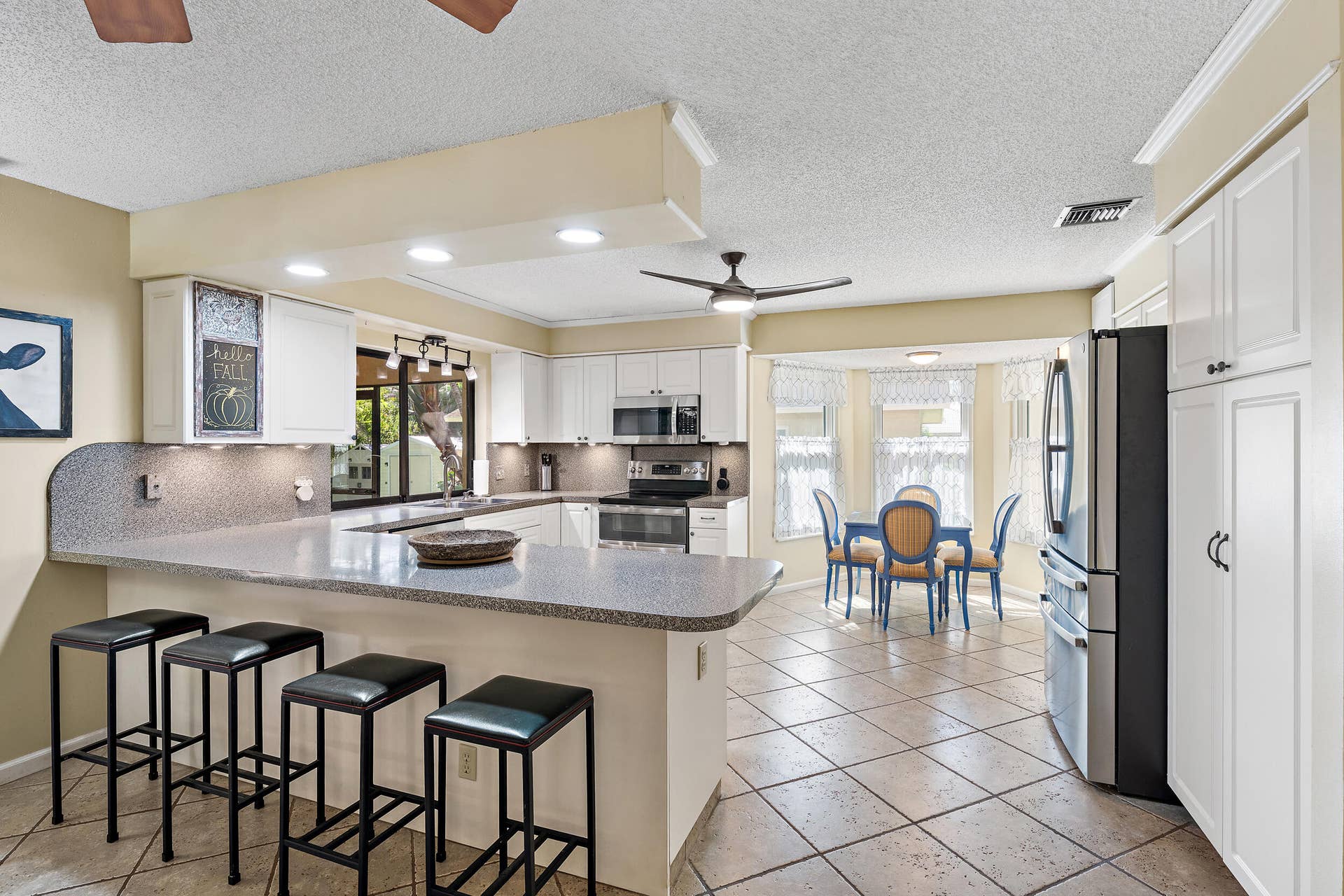 15606 87th Trail N, Palm Beach Gardens, FL 33418 Kitchen