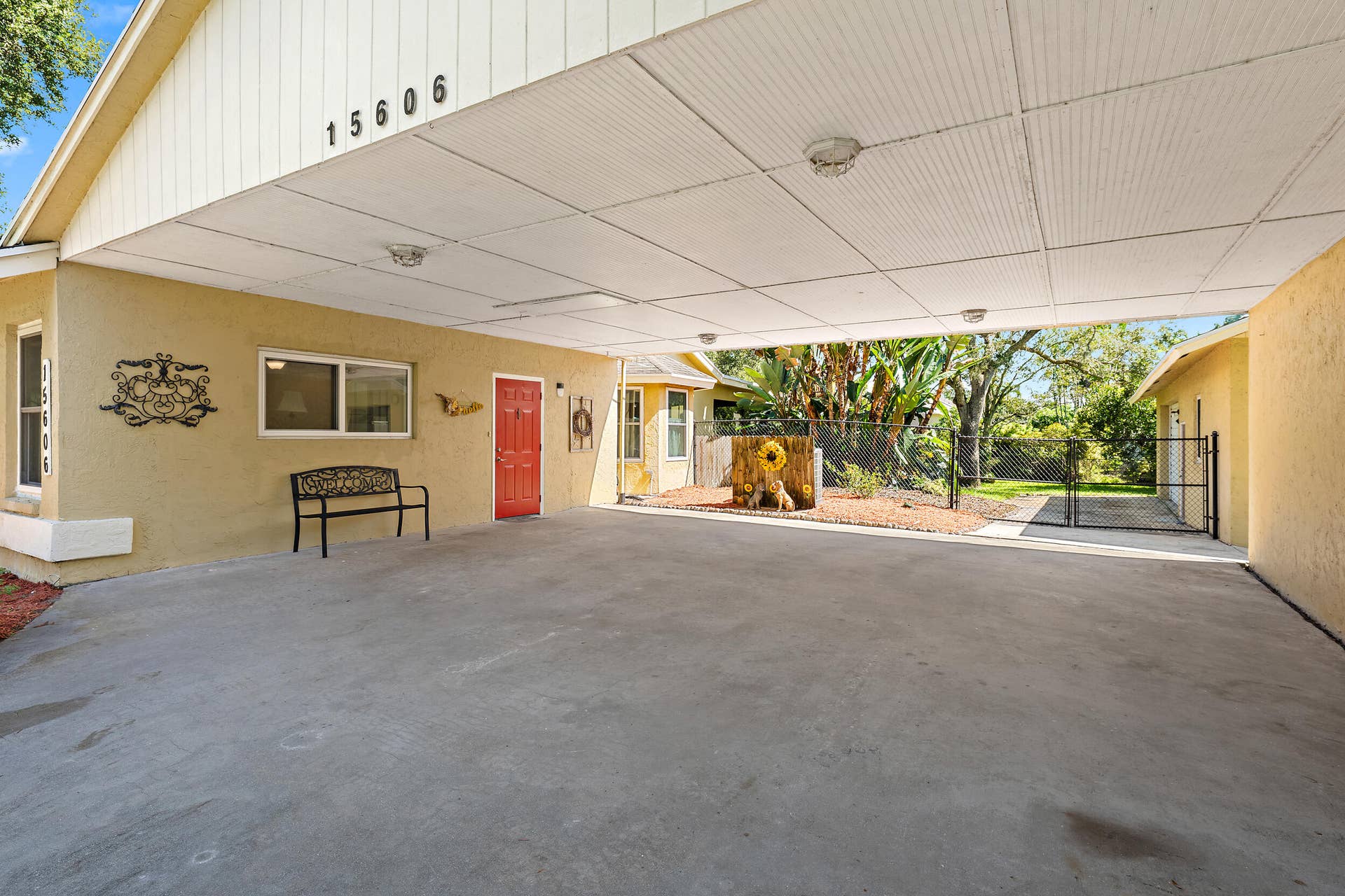 15606 87th Trail N, Palm Beach Gardens, FL 33418 Porte-Cochre