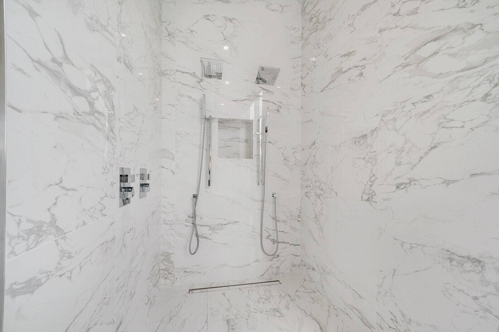 Primary Shower with Dual Shower Heads