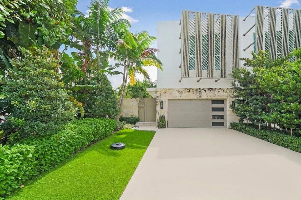 East Delray Beach 724 N. Lake Ave